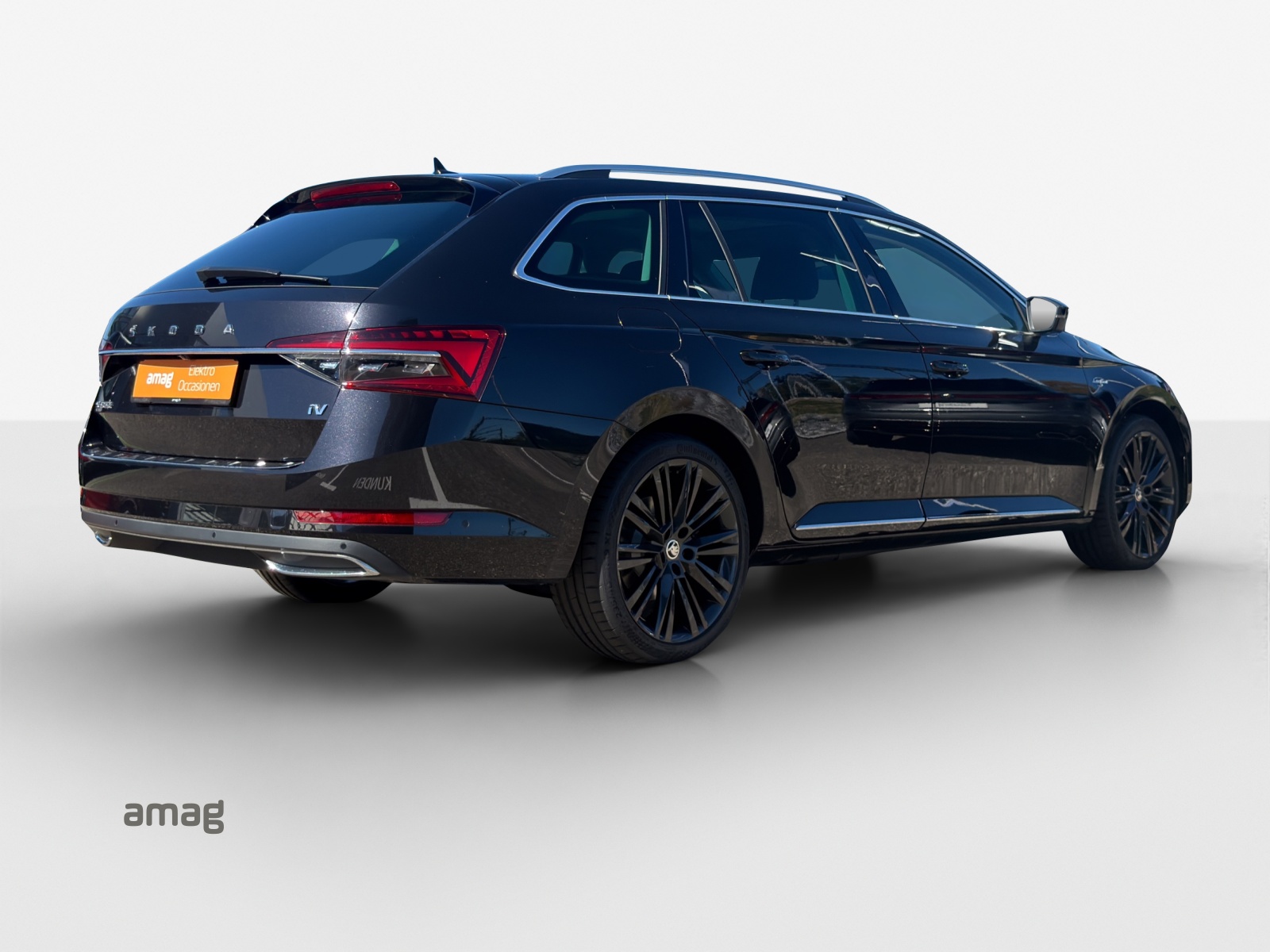 SKODA Superb 1.4 TSI L&K PHEV DSG-image-4