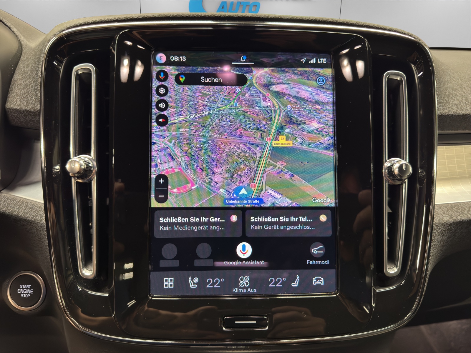 VOLVO XC40 2.0 B3 MH Plus Dark-image-10