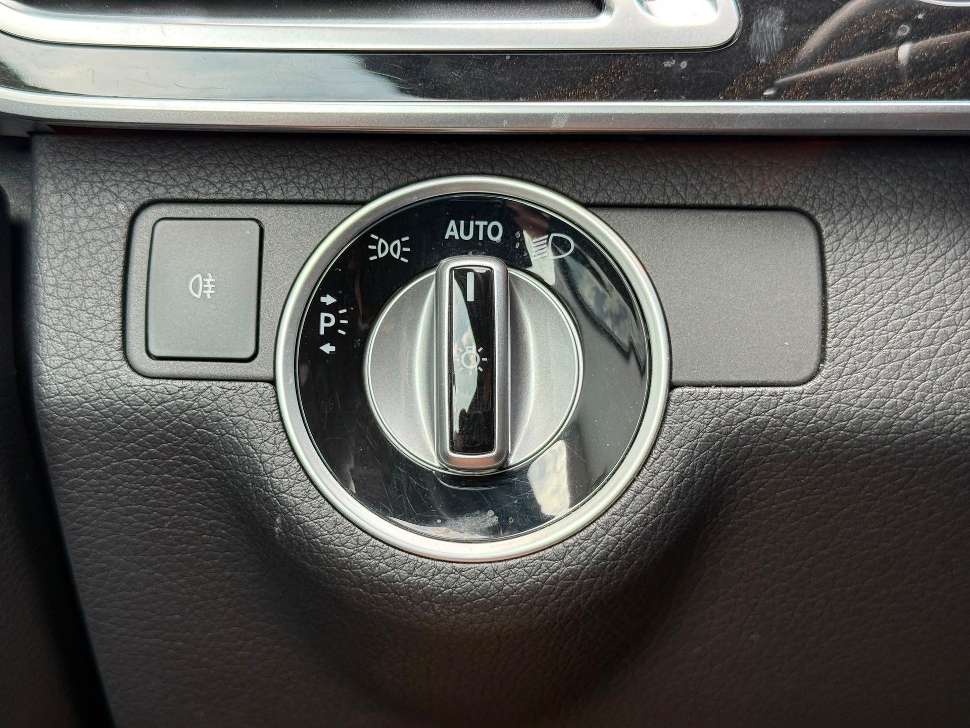 MERCEDES-BENZ E 250 CDI BlueTec Avantg. 4m-image-19