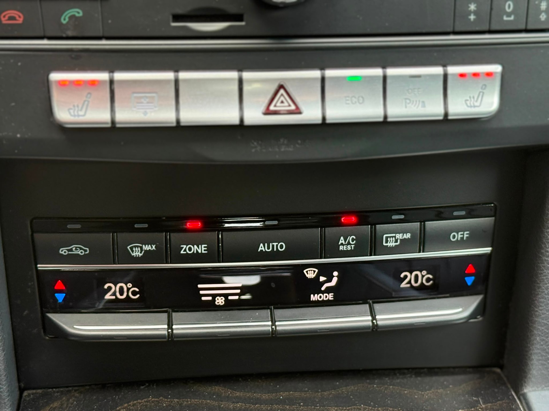 MERCEDES-BENZ E 250 CDI BlueTec Avantg. 4m-image-14