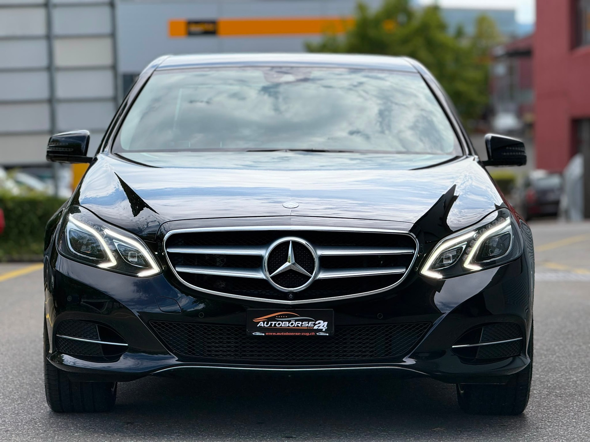 MERCEDES-BENZ E 250 CDI BlueTec Avantg. 4m-showroom-element-2