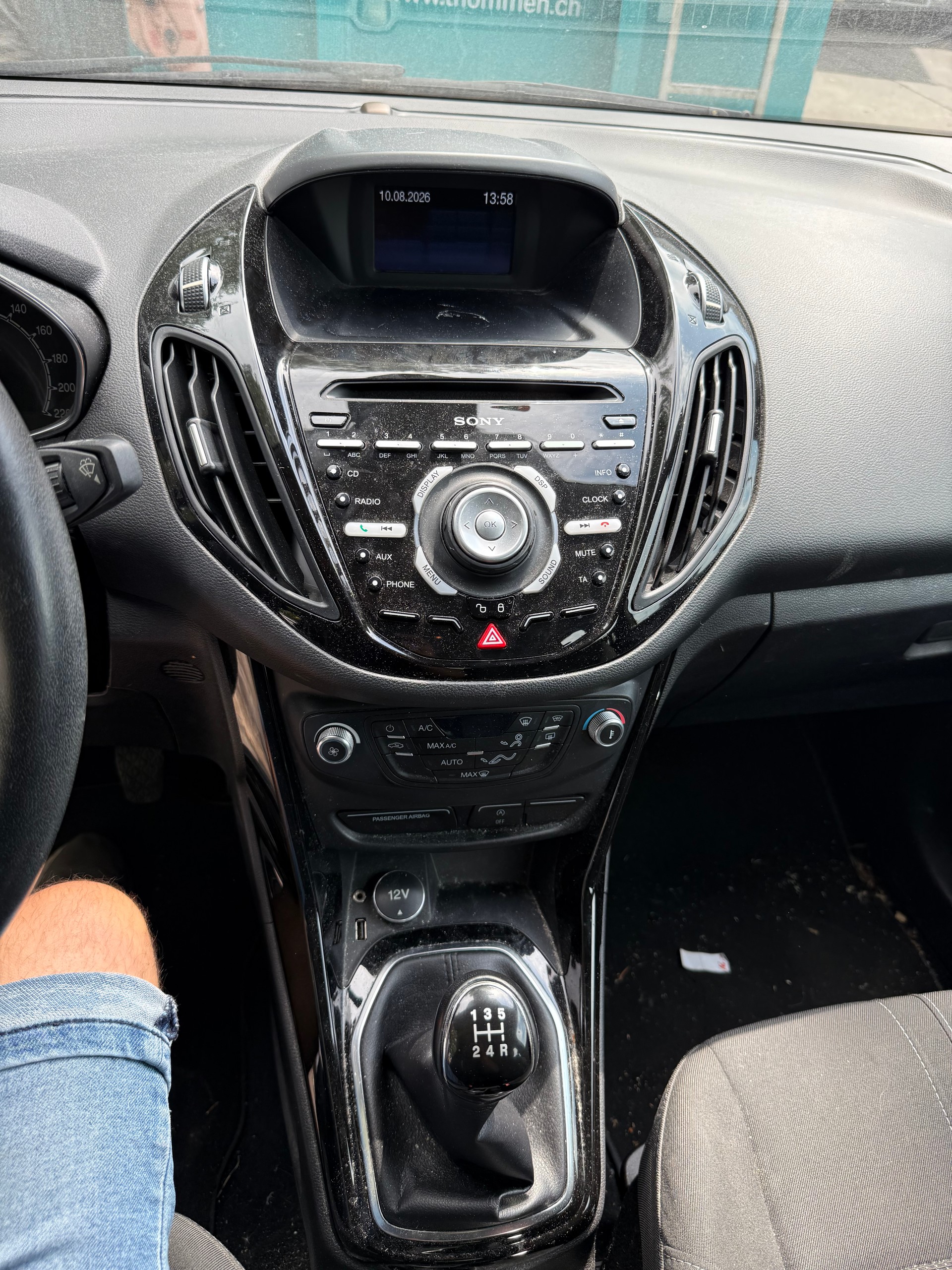 FORD B-Max 1.0 SCTi Titanium-image-10