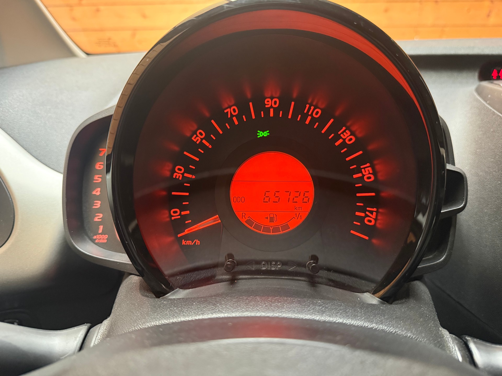 PEUGEOT 108 1.2 VTi Active-image-8