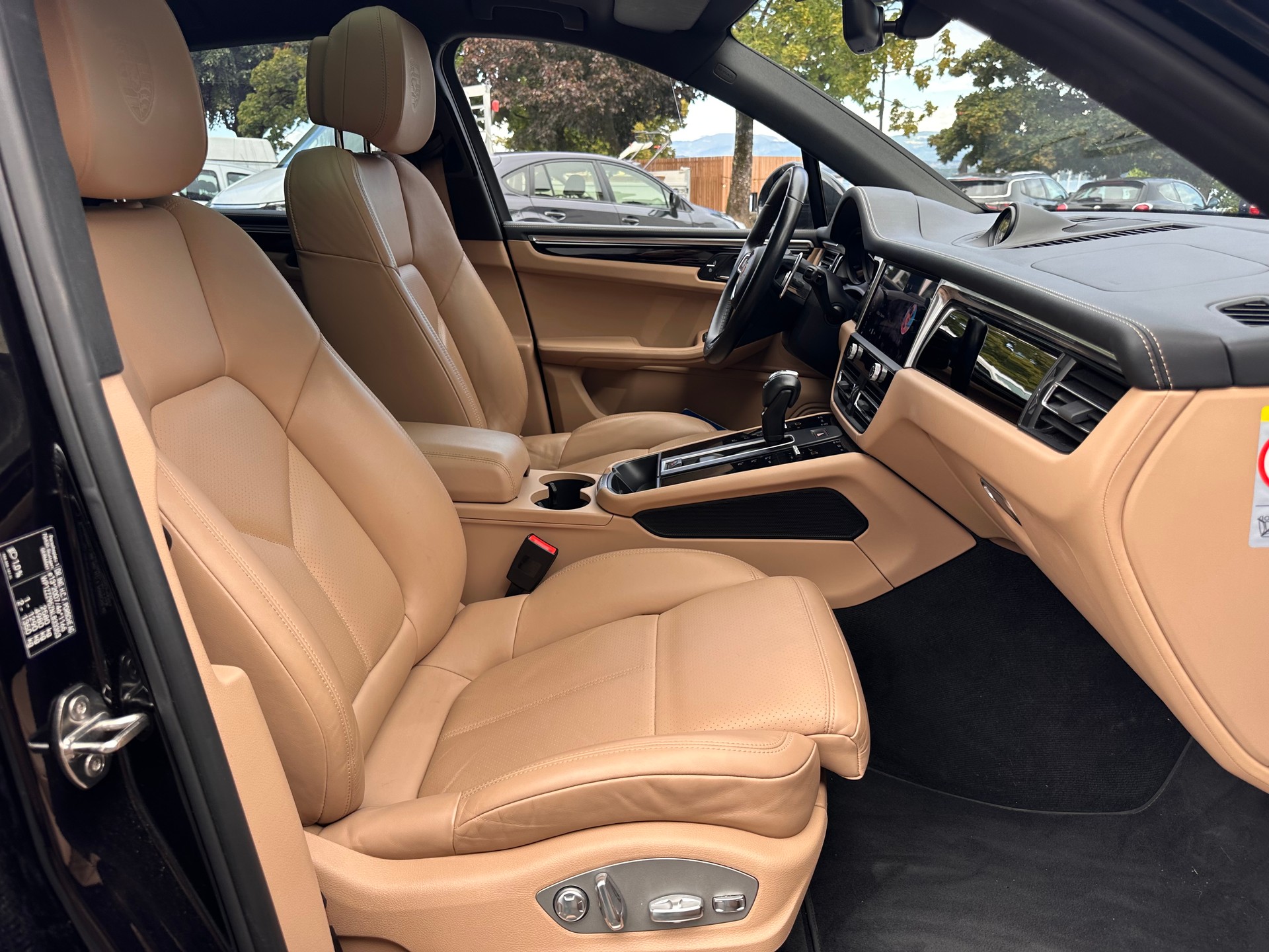 PORSCHE Macan S PDK-image-13