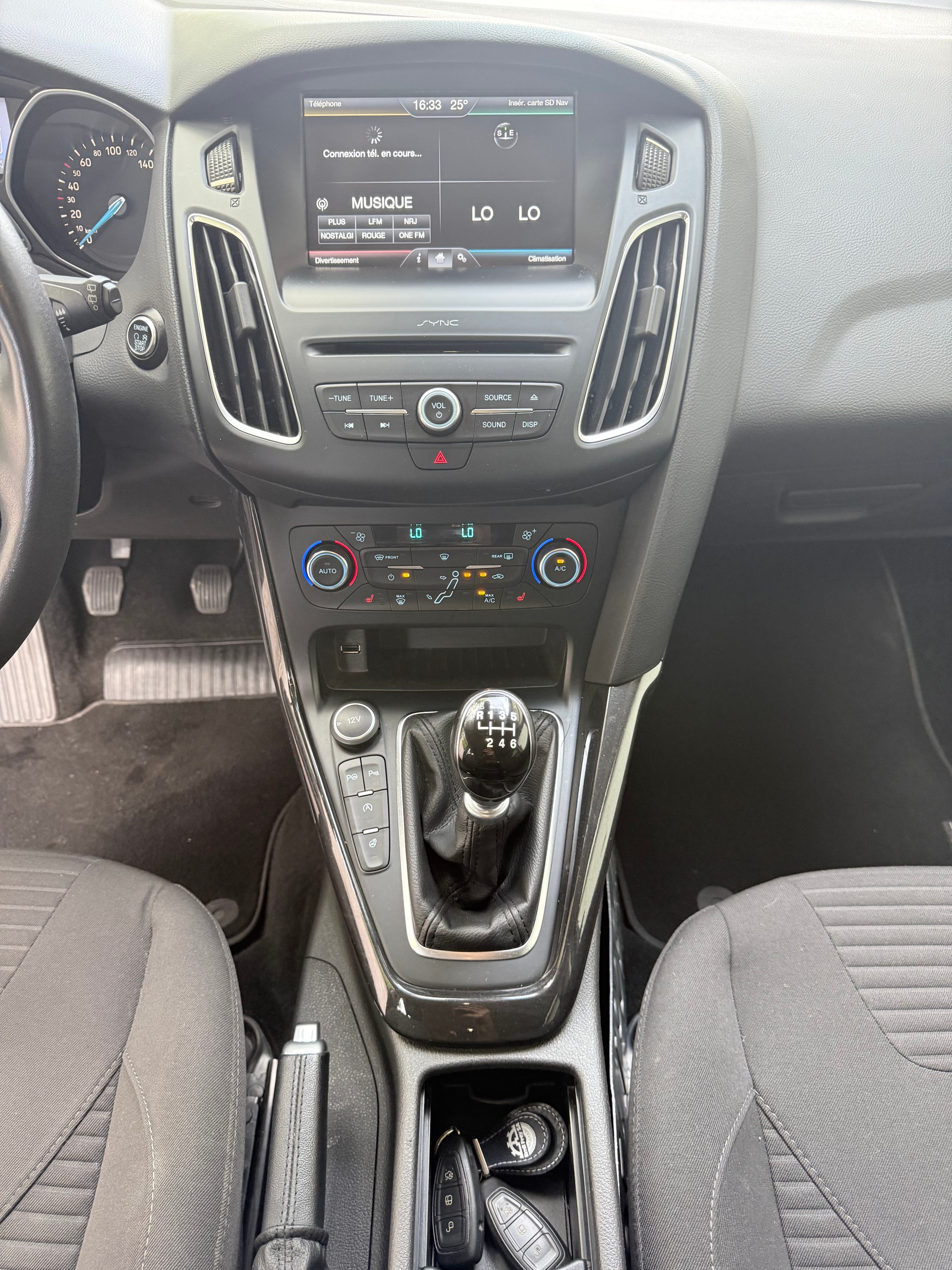 FORD Focus 1.0 SCTi Titanium X-image-13