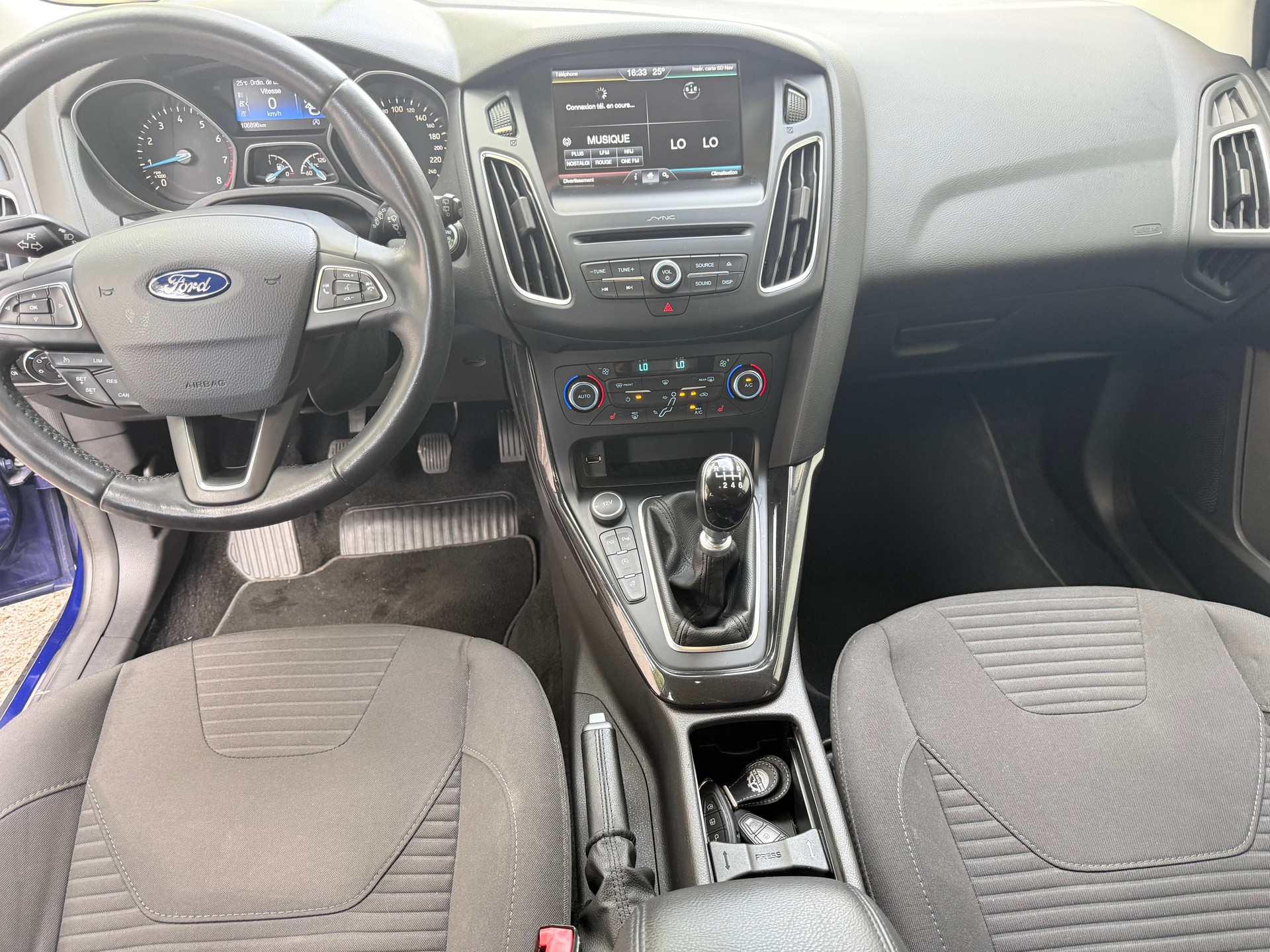 FORD Focus 1.0 SCTi Titanium X-image-12