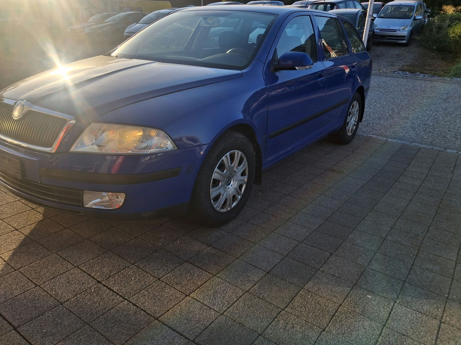 SKODA Octavia 1.6 Elegance-image-0