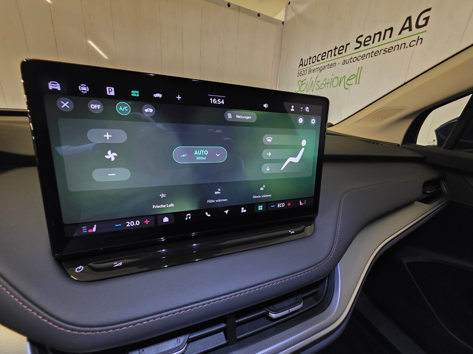 SKODA Elroq 85-image-14