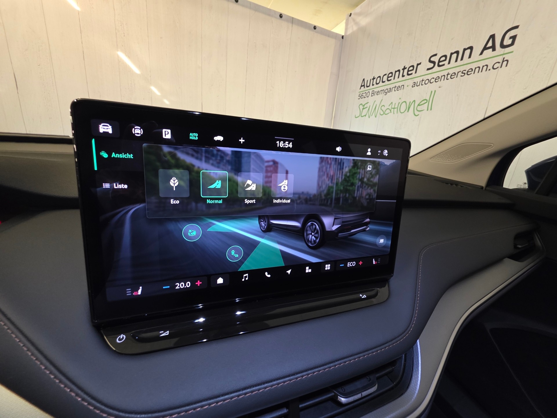 SKODA Elroq 85-image-12