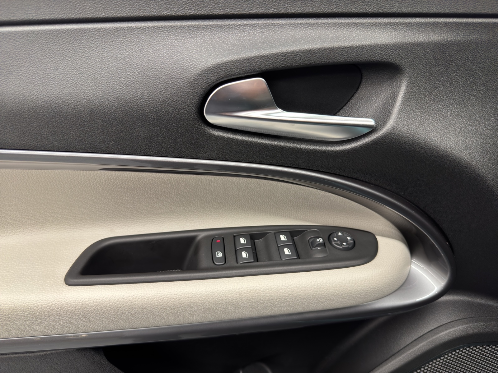 FIAT 600 1.2 Hybrid 145 La Prima-image-12