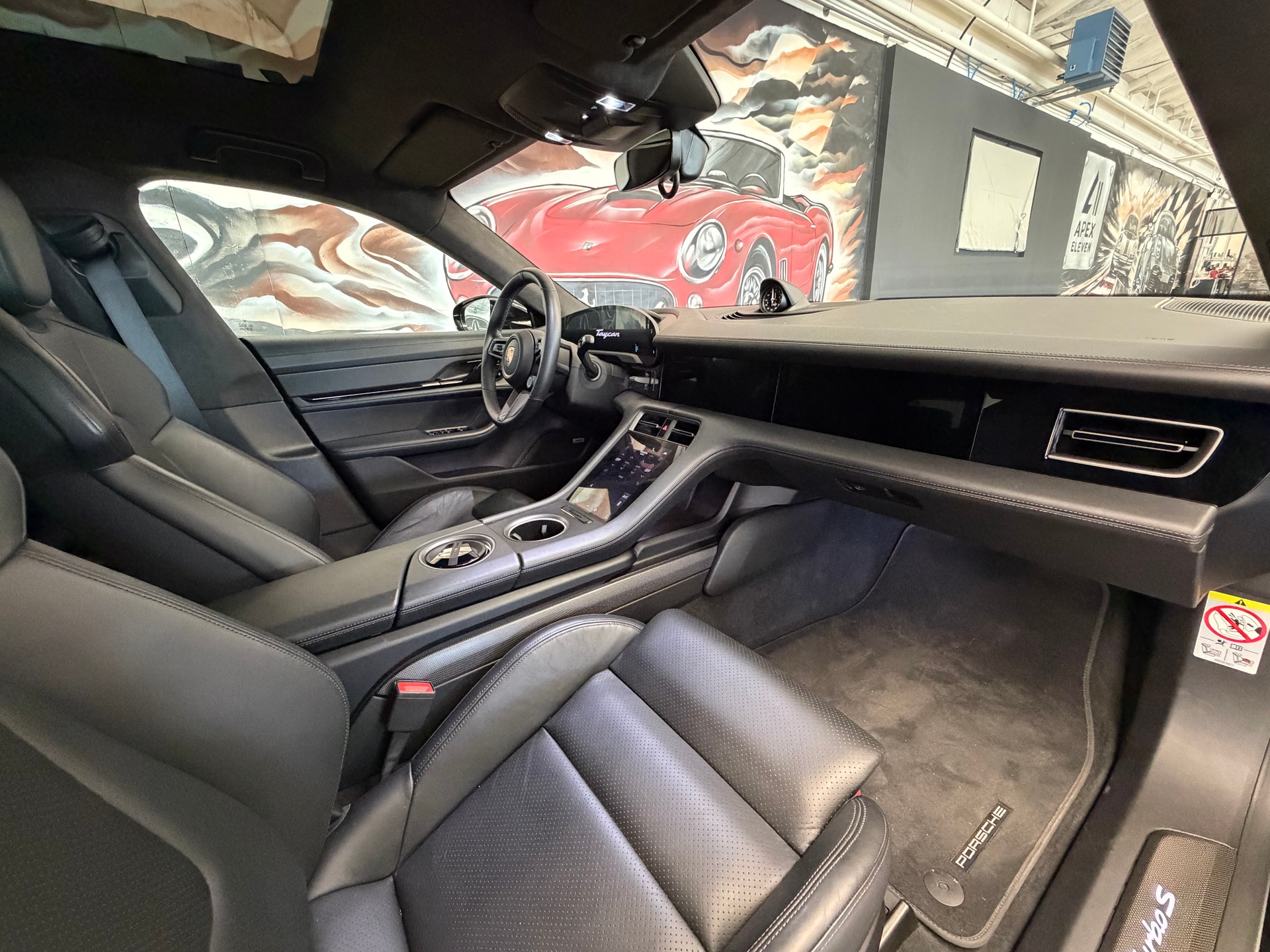 PORSCHE Taycan Turbo S-image-14