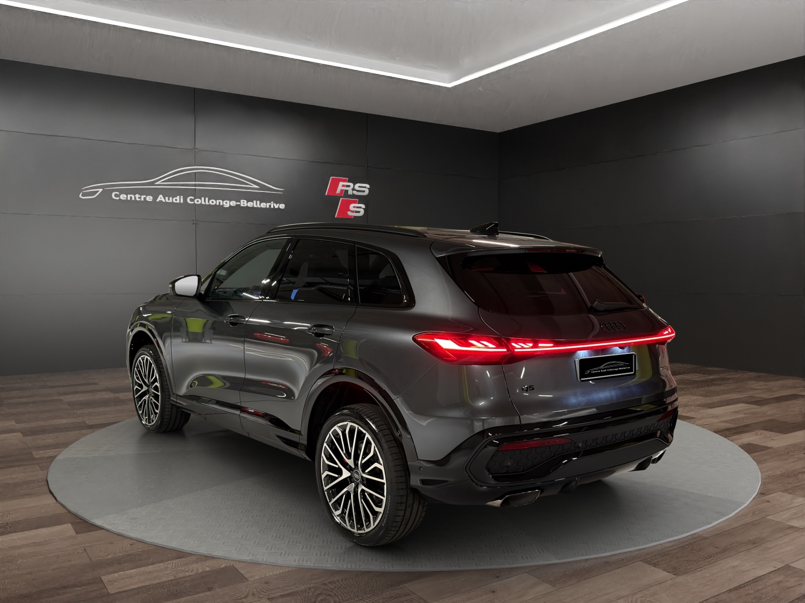 AUDI Q5 TFSI quatto 200 kW S-tronic-showroom-element-3