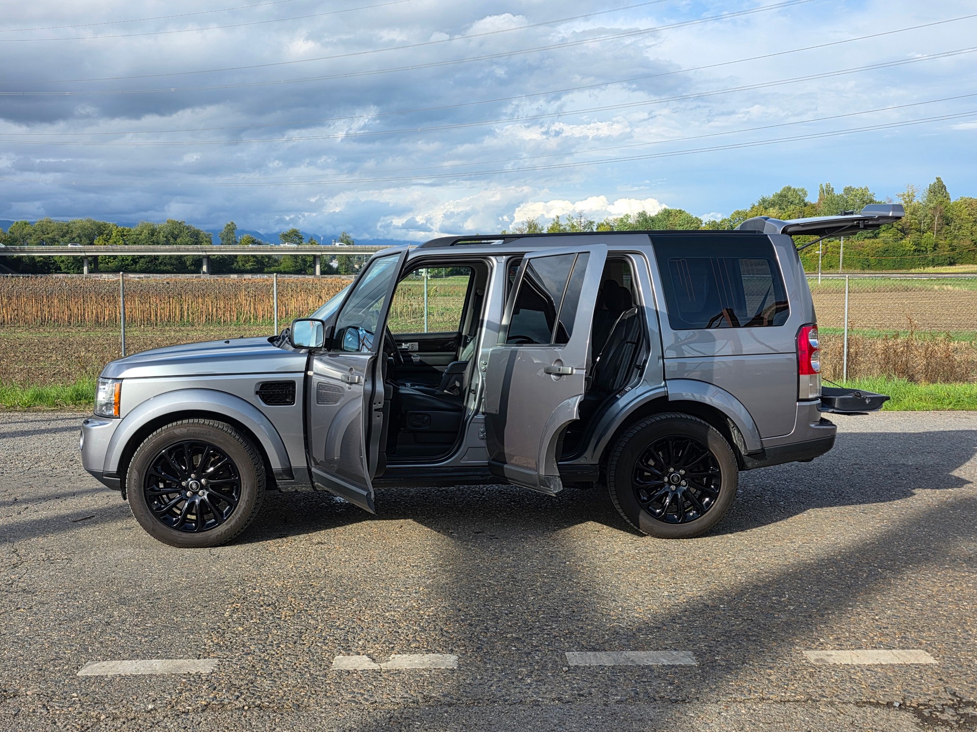 LAND ROVER Discovery 3.0 SDV6 HSE Automatic / Neu ab Mfk-image-3