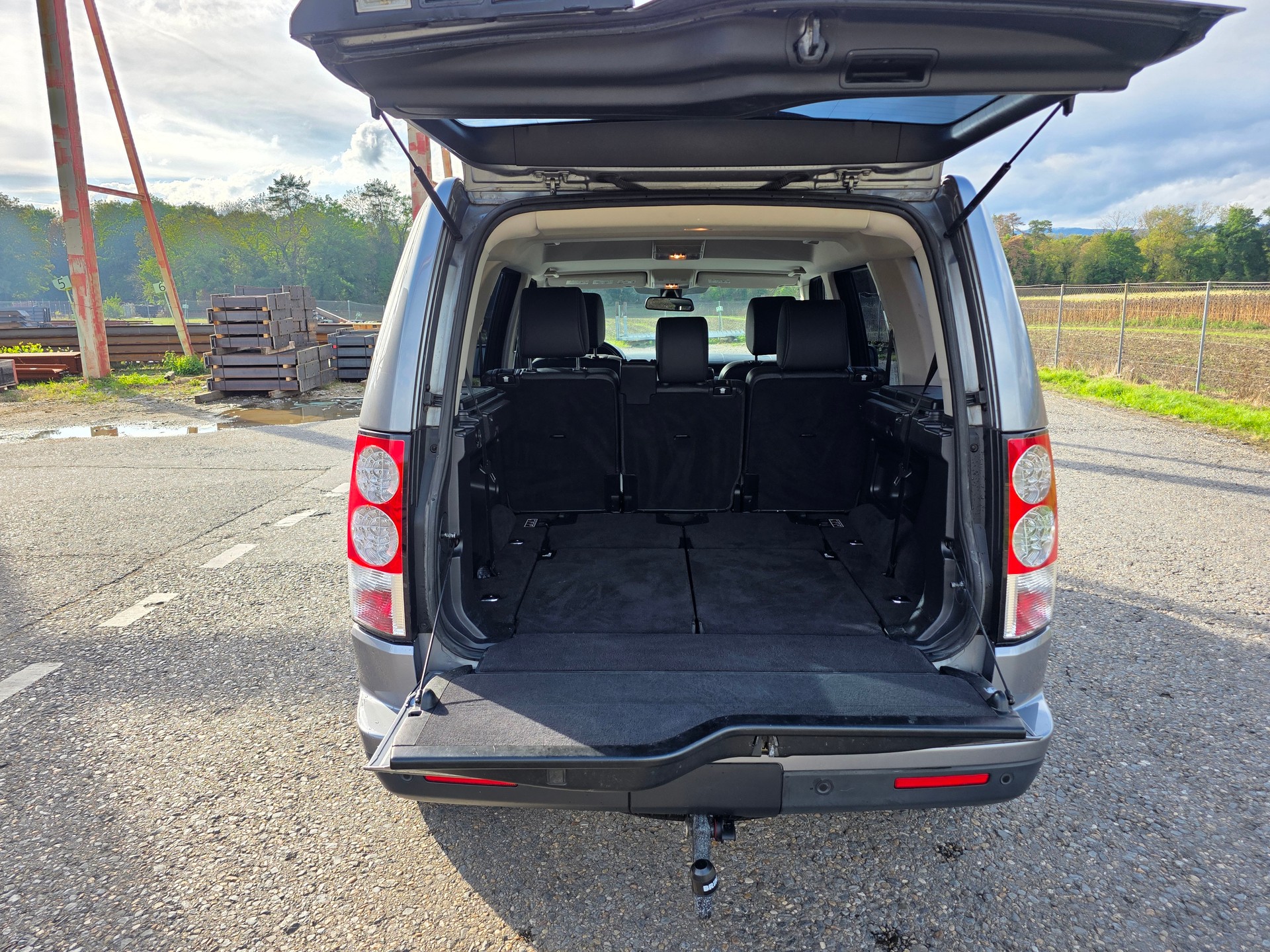 LAND ROVER Discovery 3.0 SDV6 HSE Automatic / Neu ab Mfk-image-13