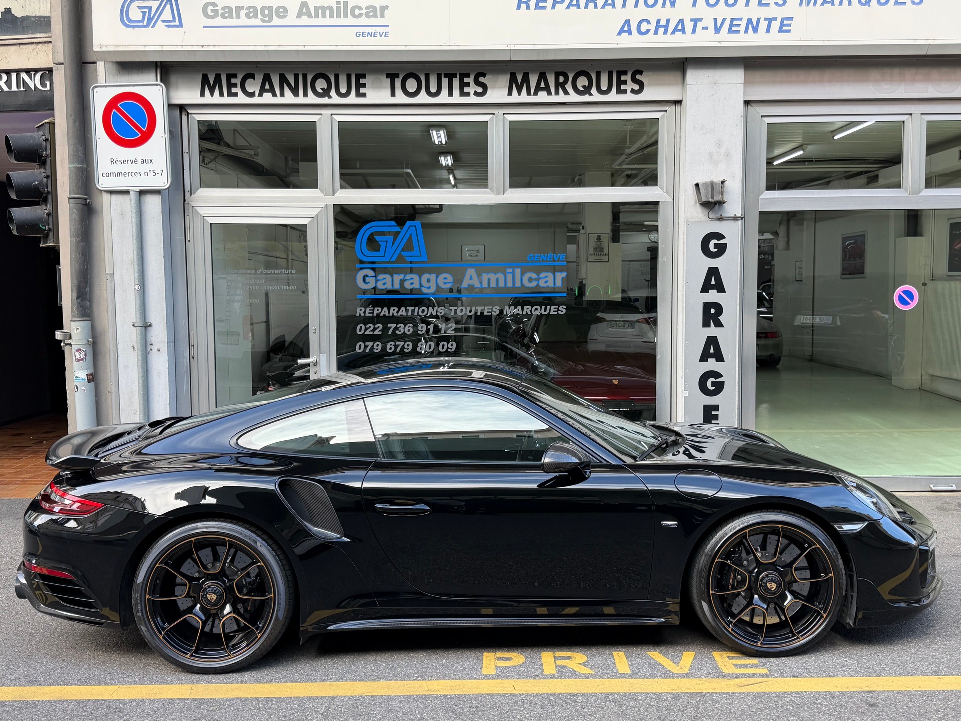 PORSCHE 911 Turbo S Exclusive PDK-image-15