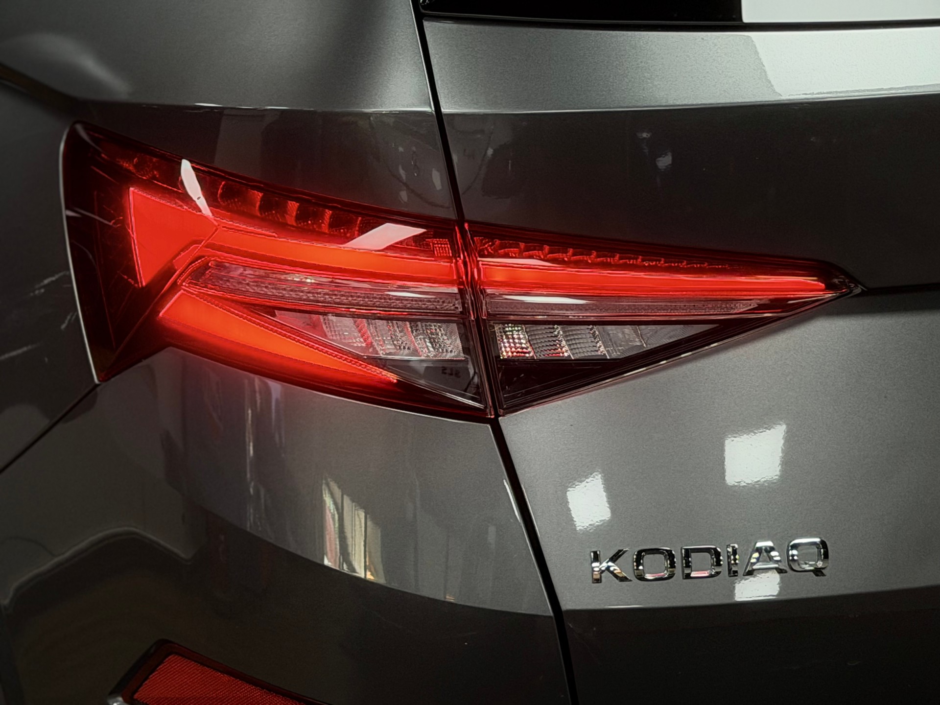 SKODA Kodiaq 2.0 TDI CR Style 4x4 DSG-image-8