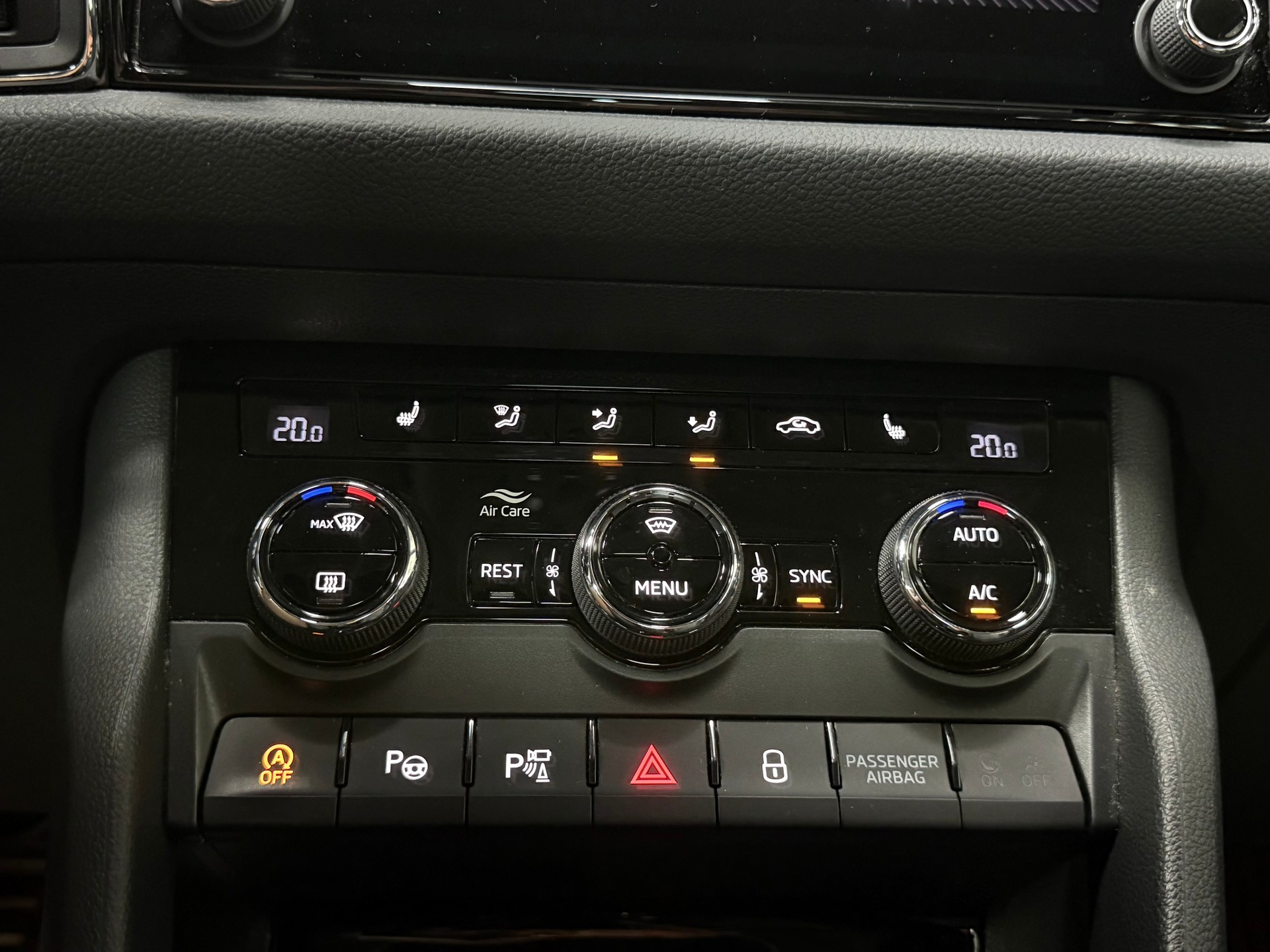 SKODA Kodiaq 2.0 TDI CR Style 4x4 DSG-image-16