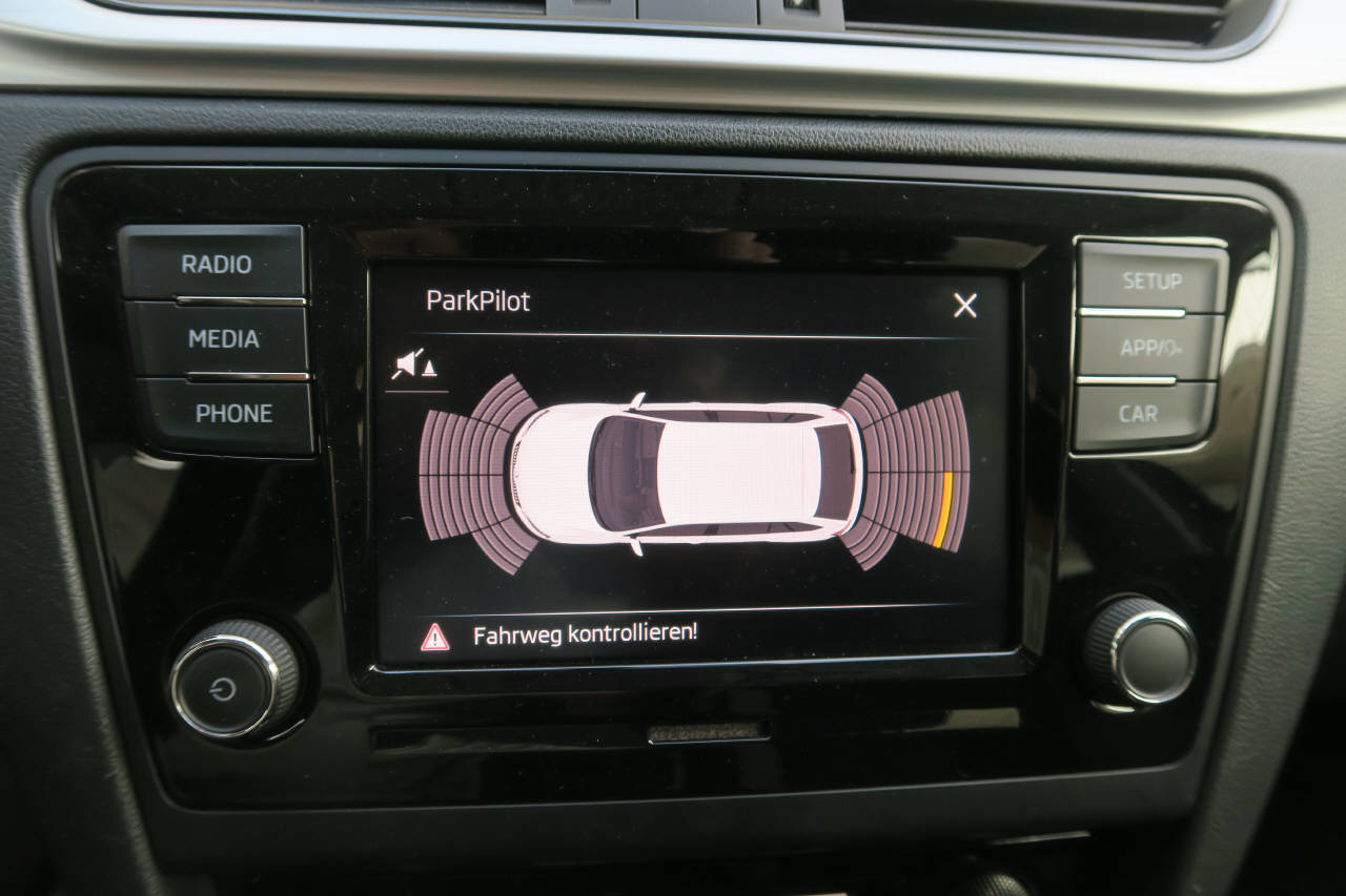 SKODA Rapid Spaceback 1.0 TSI Ambition-image-9