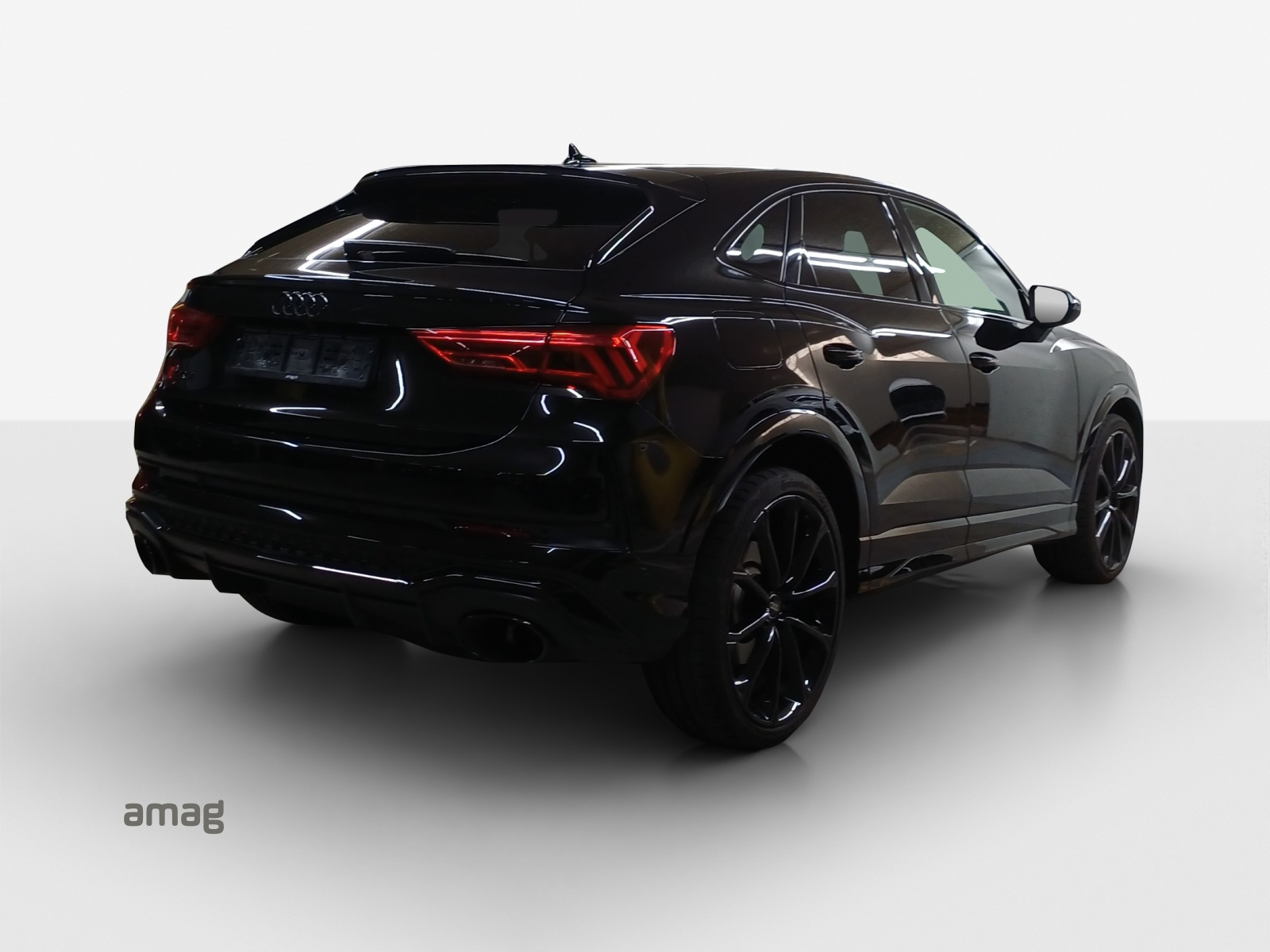 AUDI RS Q3 Sportback quattro S tronic-image-4