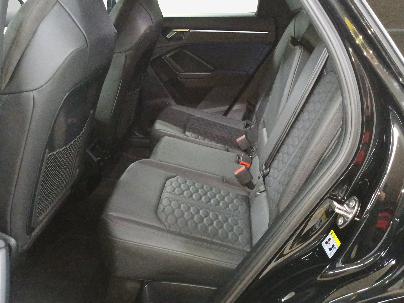 AUDI RS Q3 Sportback quattro S tronic-image-11