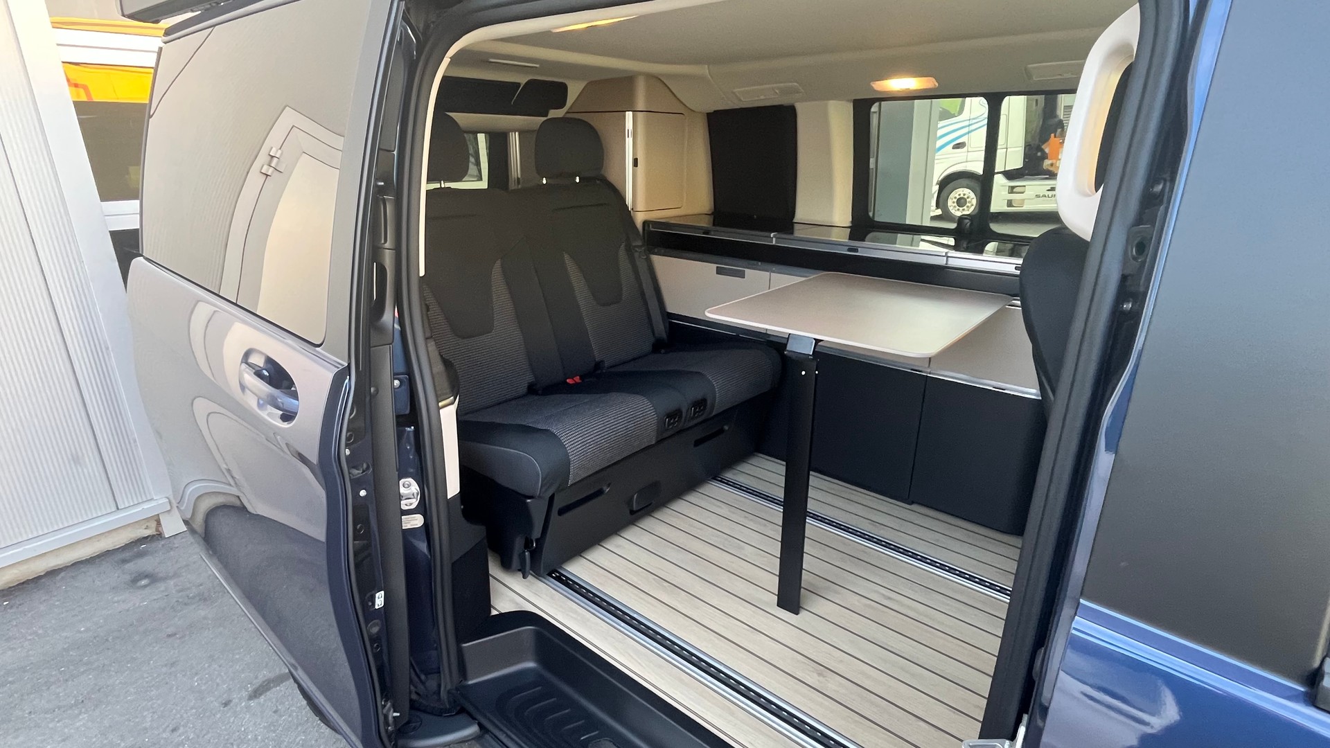 MERCEDES-BENZ Marco Polo 250 d 4M Automat-image-5