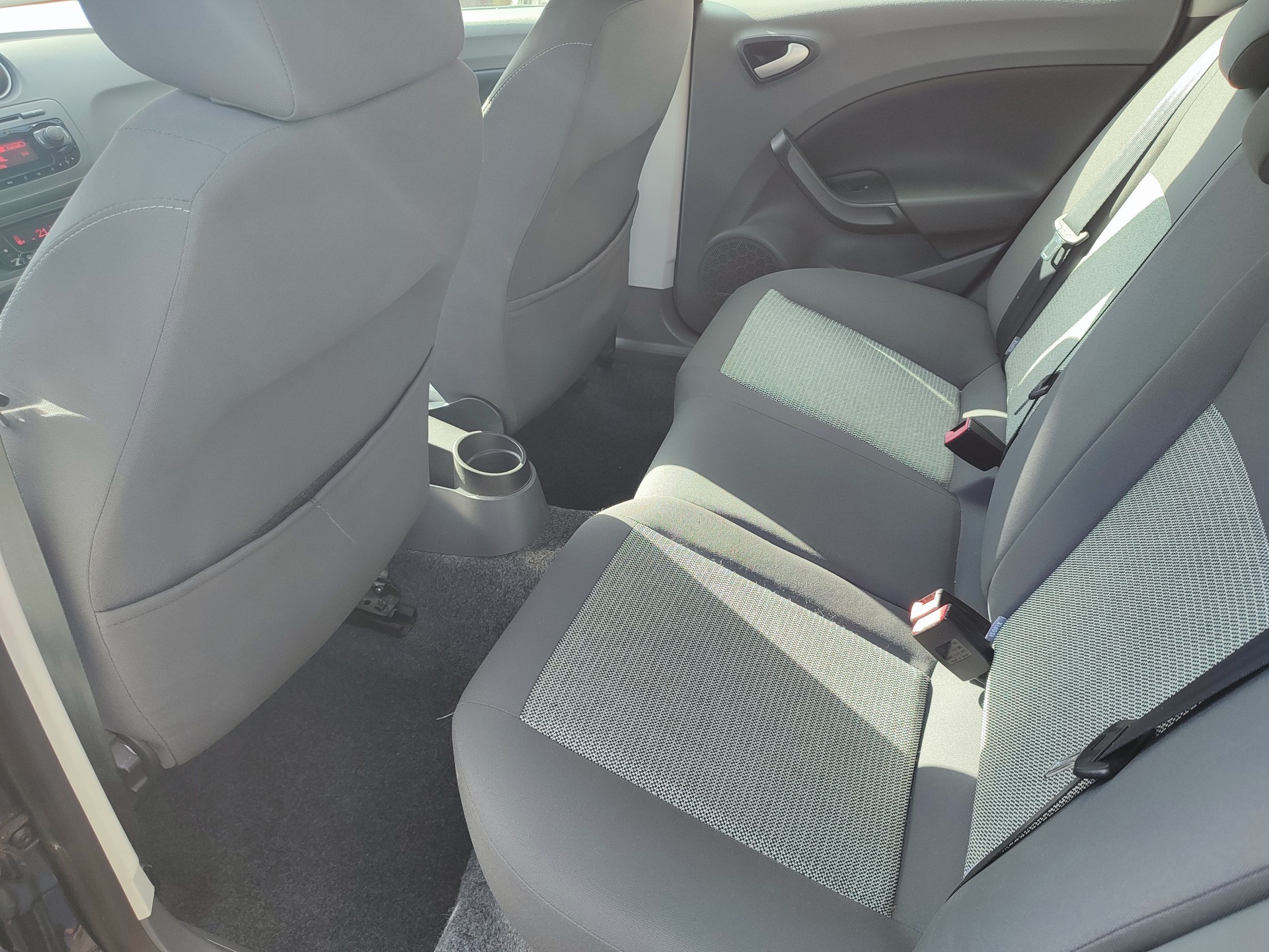 SEAT Ibiza 1.6 Style-image-7