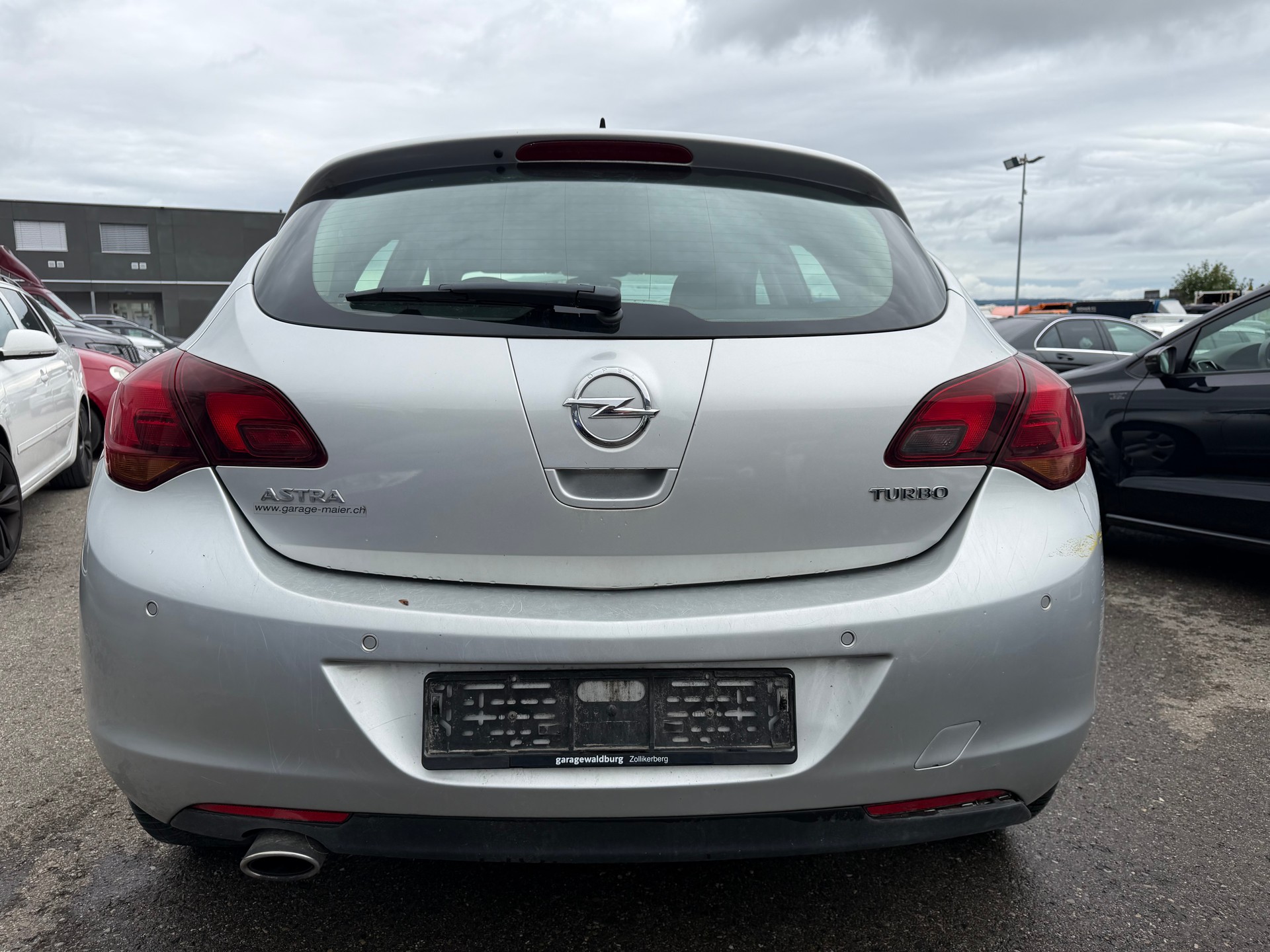 OPEL Astra 1.6i 16V Turbo Sport Automatic-image-2