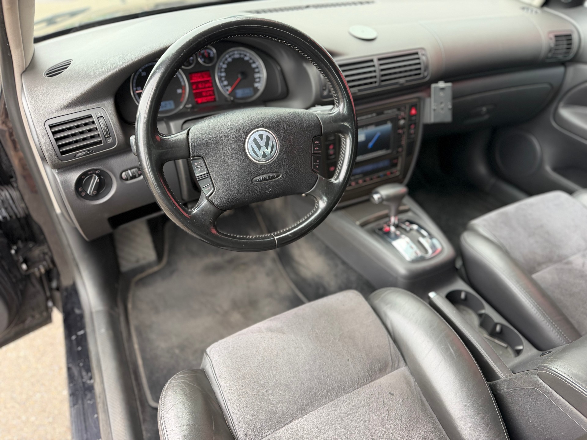 VW Passat Variant 1.9 TDI Comfortline-image-14