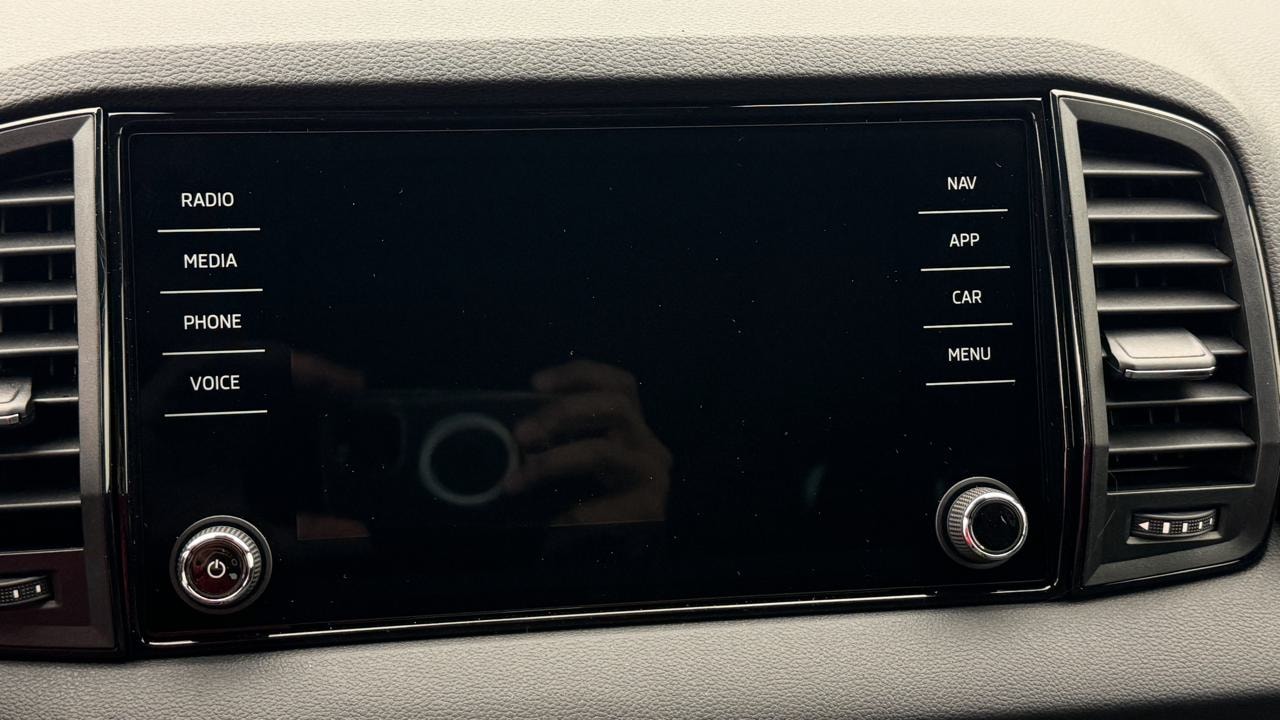 SKODA Karoq 2.0 TSI SportLine 4x4 DSG-image-7