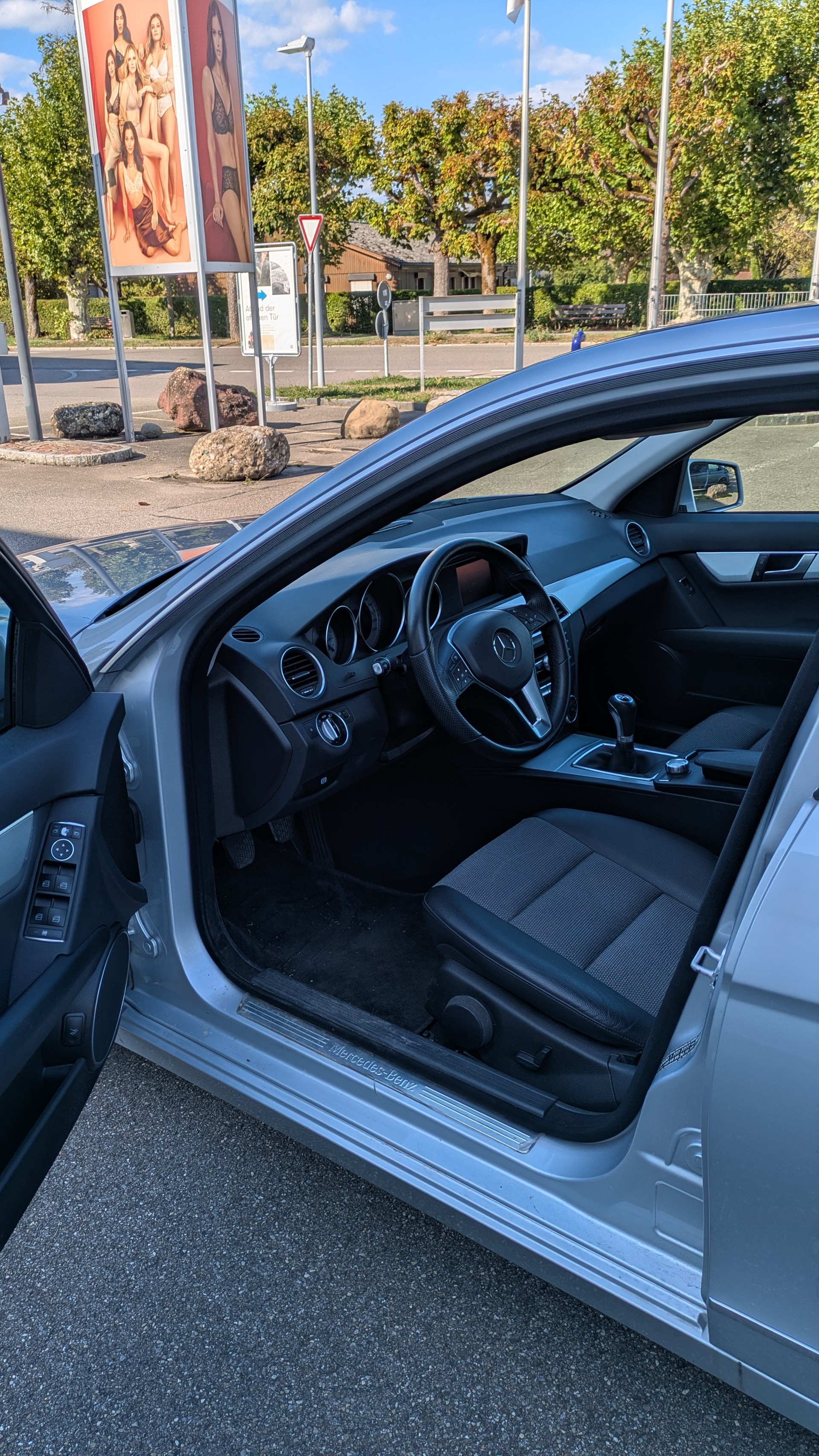 MERCEDES-BENZ C220 CDI-image-4