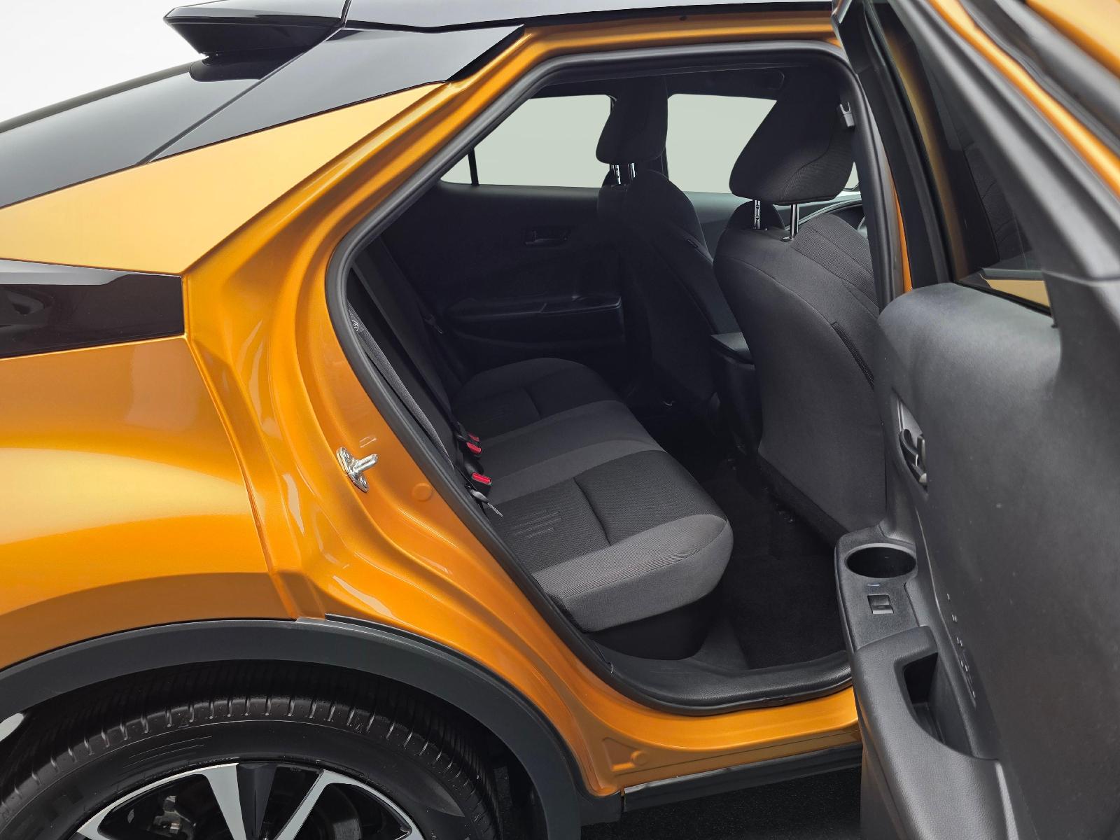 TOYOTA C-HR 2.0 HEV Trend 4x4-image-10
