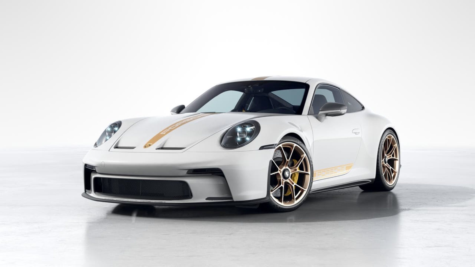 PORSCHE 911 GT3 mit Touring-Paket-image-0
