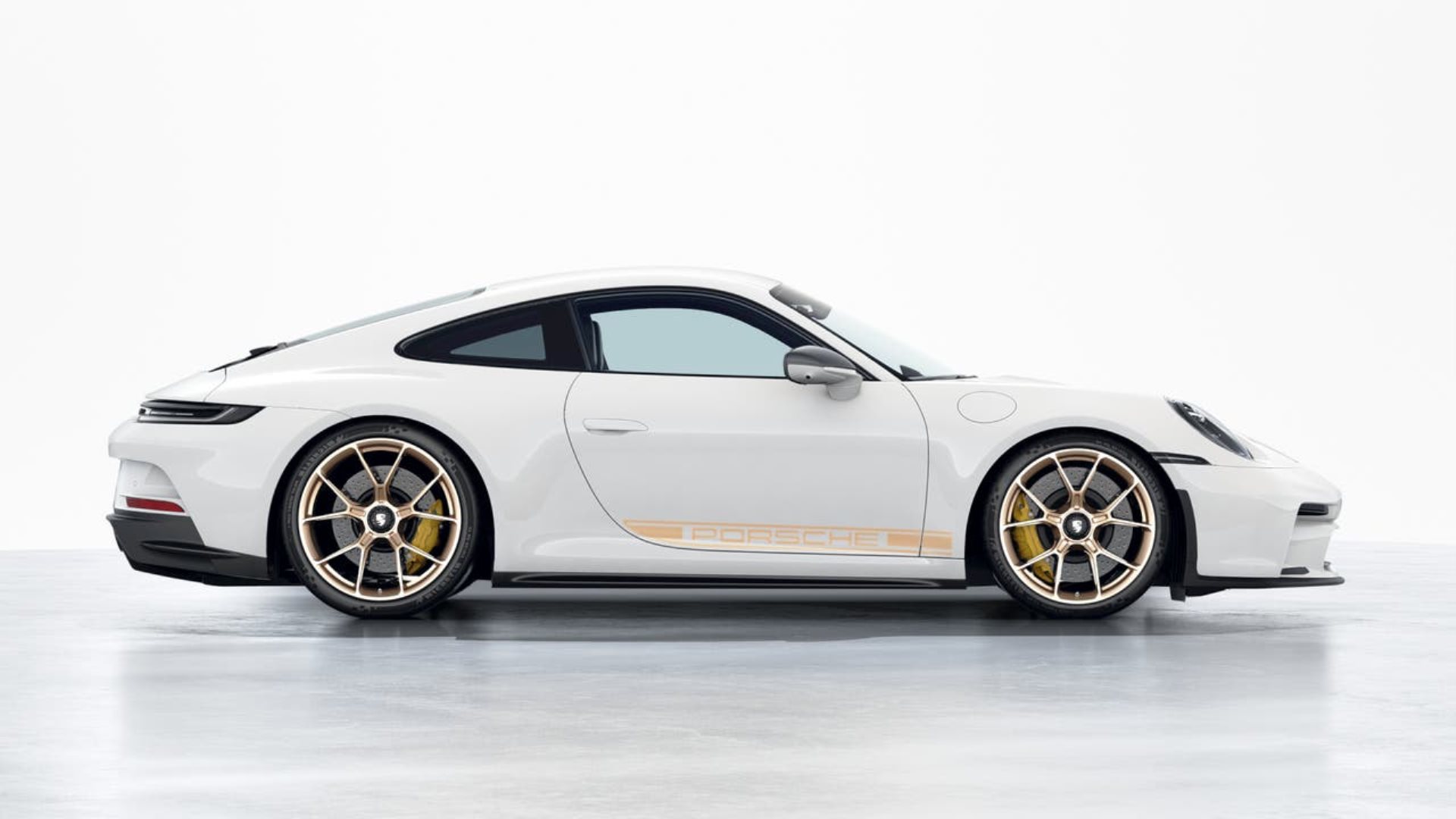 PORSCHE 911 GT3 mit Touring-Paket-image-4