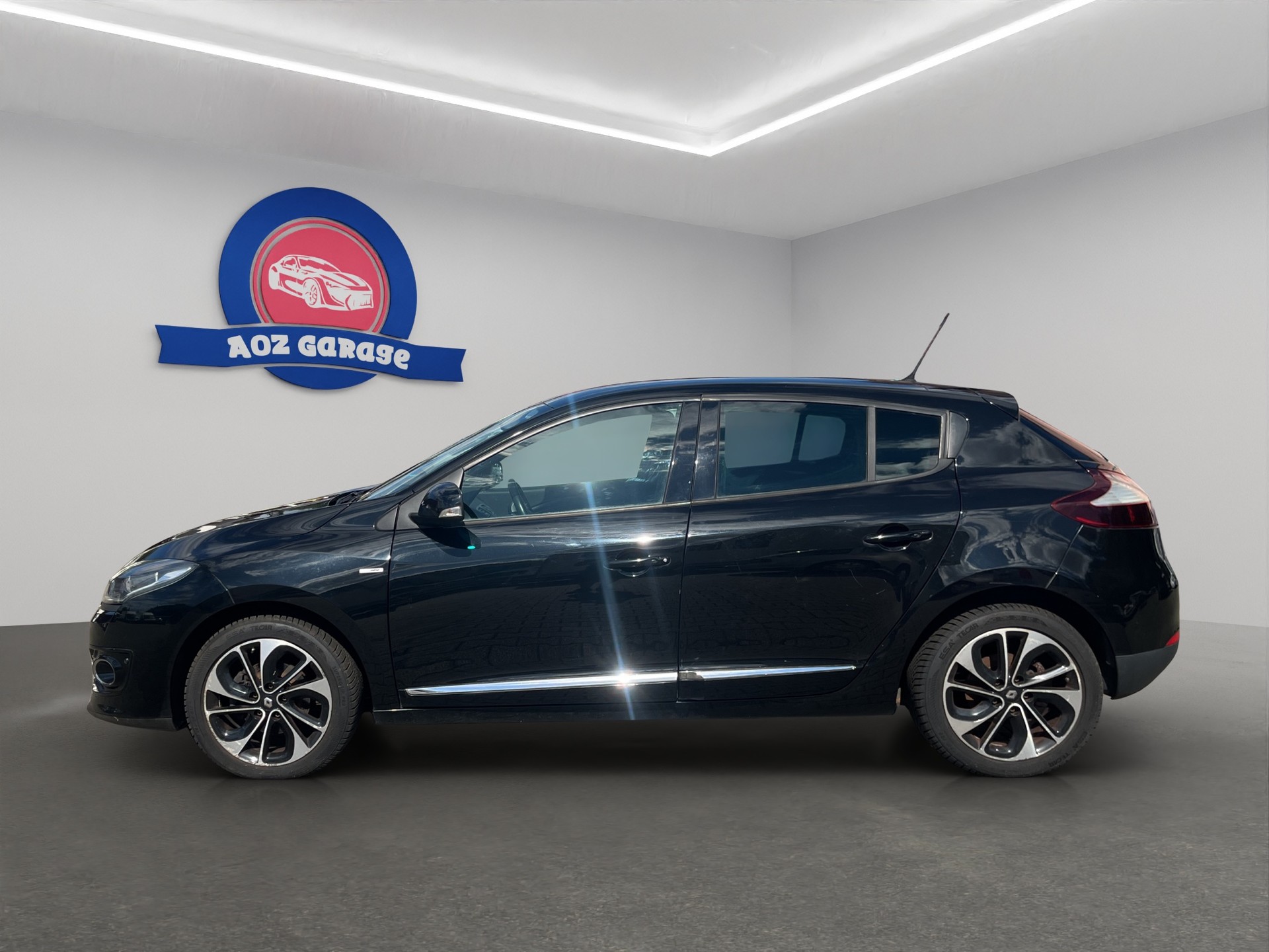 RENAULT Mégane 1.2 16V Turbo Bose EDC-image-2