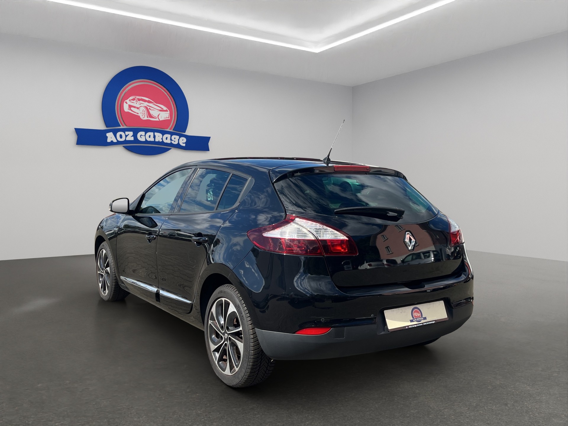 RENAULT Mégane 1.2 16V Turbo Bose EDC-image-3