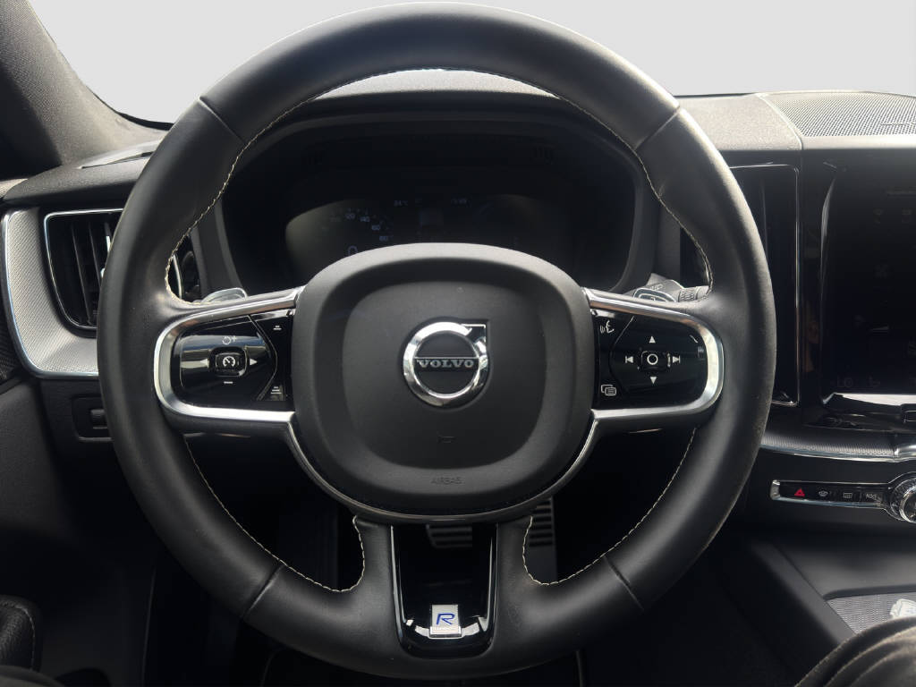 VOLVO XC60 2.0 T8 TE R-Design eAWD-image-8