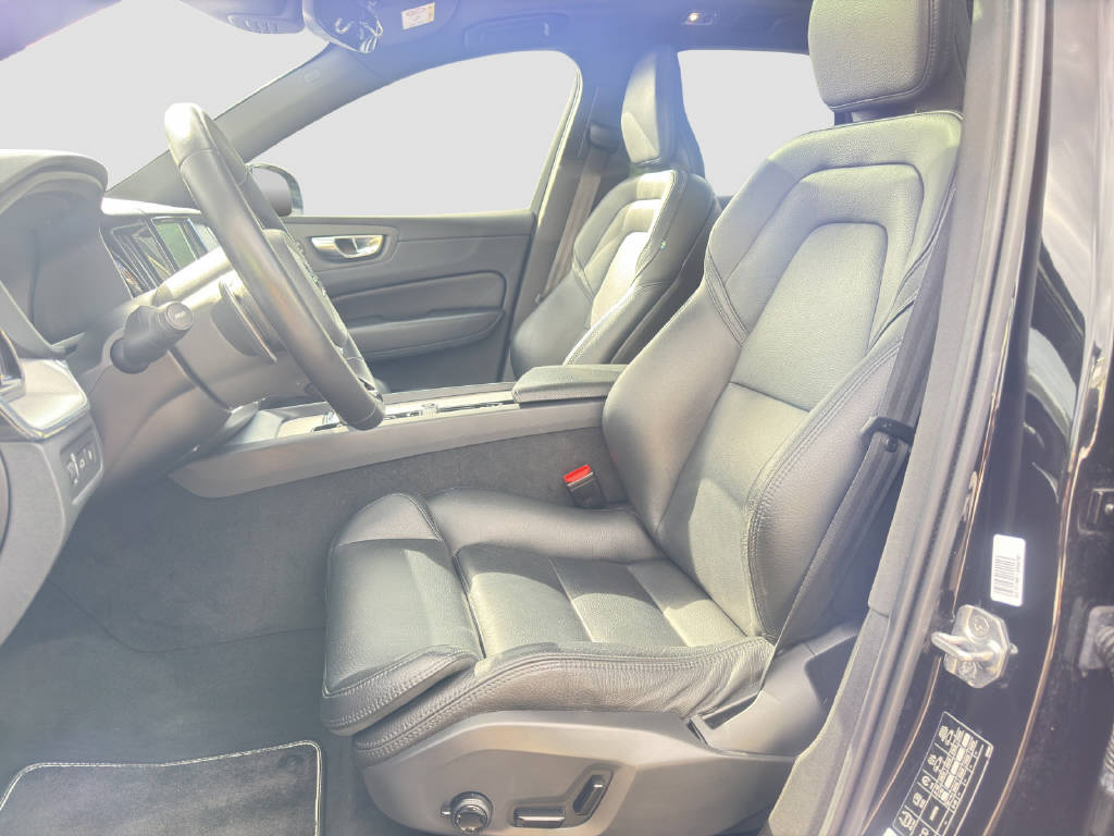 VOLVO XC60 2.0 T8 TE R-Design eAWD-image-9