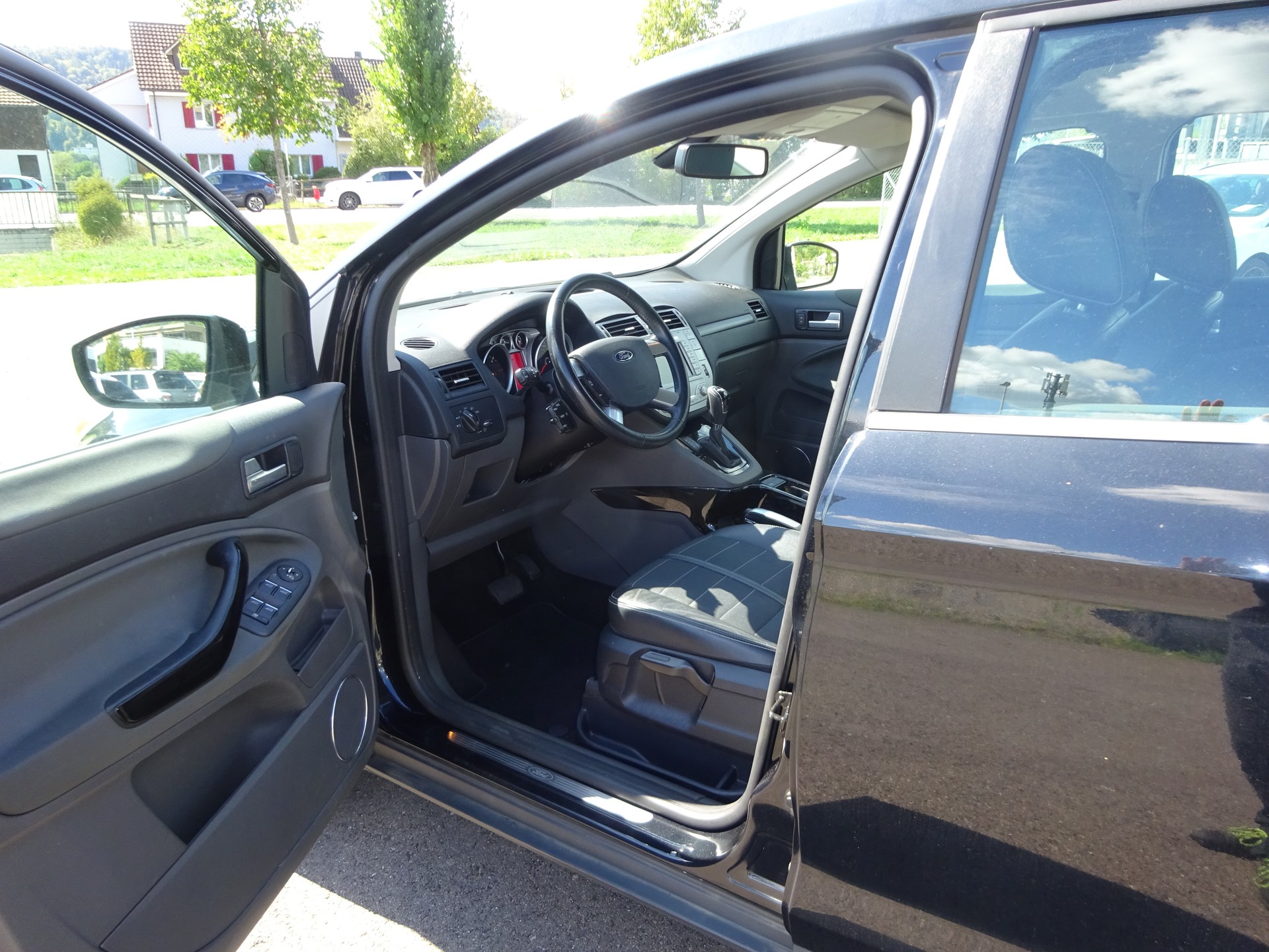 FORD Kuga 2.0 TDCi Titanium 4WD PowerShift-image-7