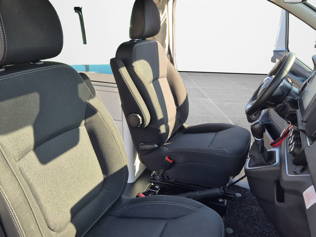 RENAULT Adria Active 2.0 dCi 170 EDC-image-13