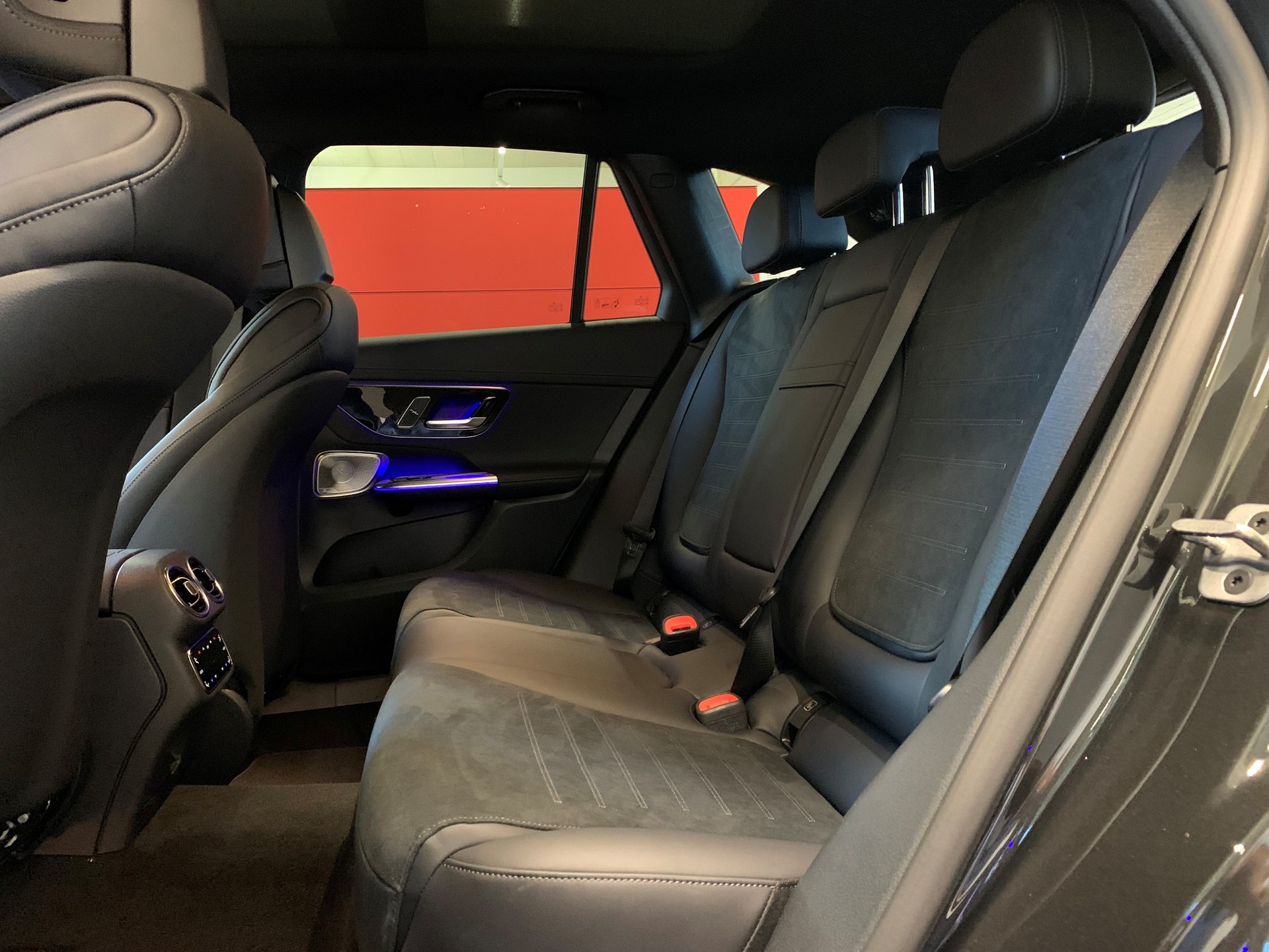 MERCEDES-BENZ GLC 200 4Matic 9G-Tronic-image-10