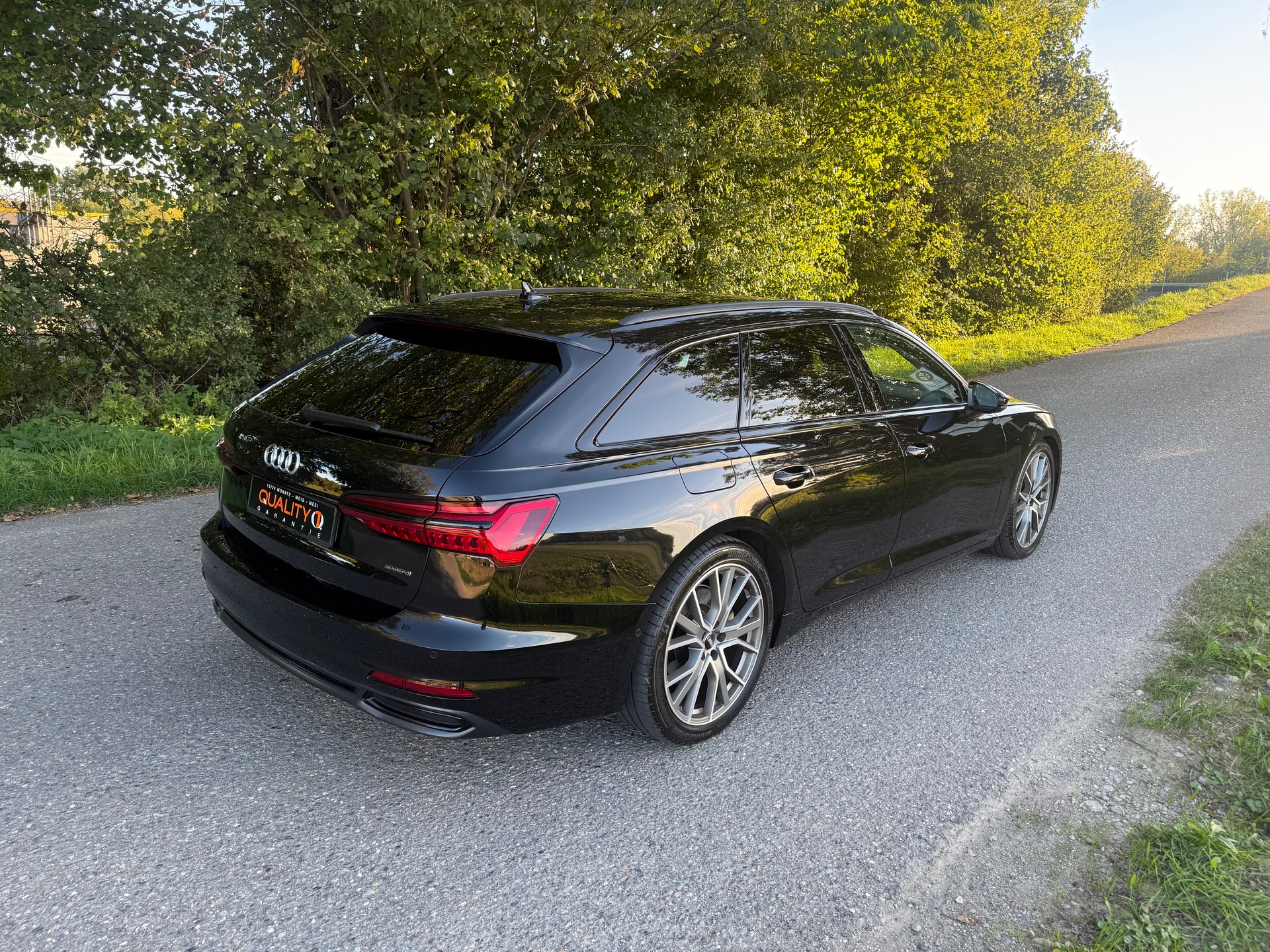 AUDI A6 Avant 55 TFSI Design quattro S-tronic-image-2