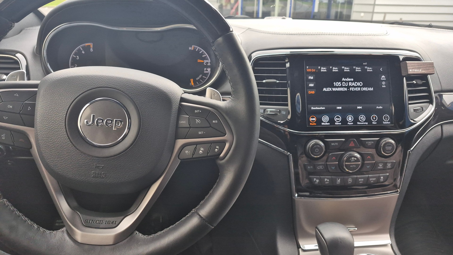 JEEP 3.0 CRD 250 Overland-image-1