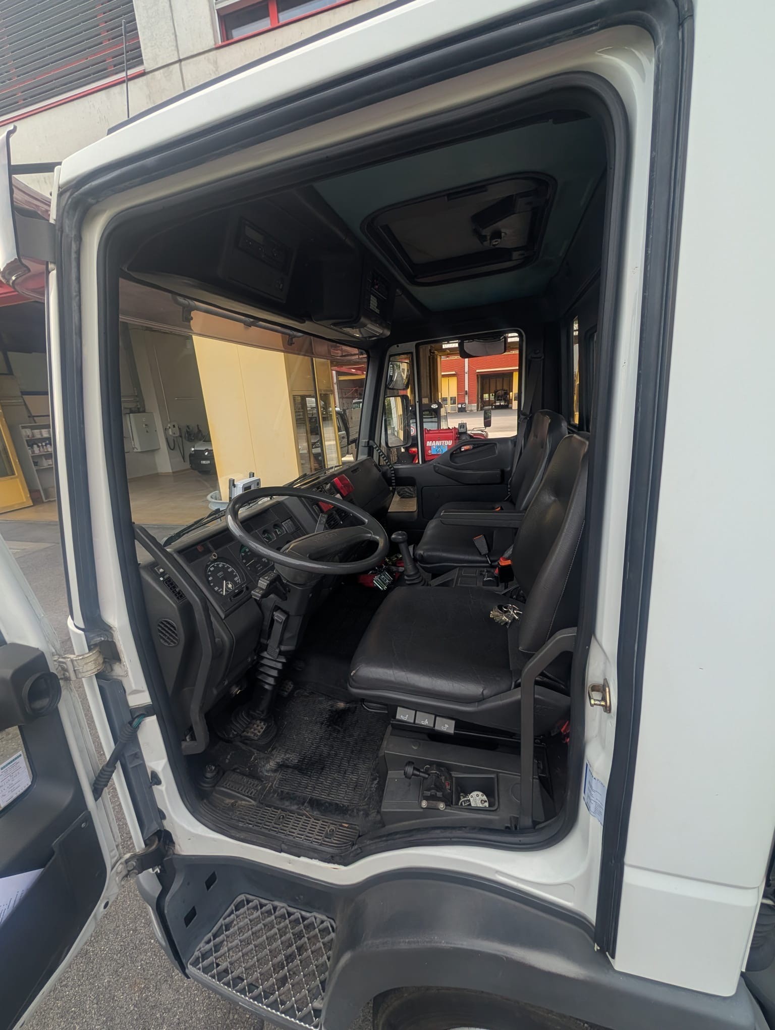 IVECO 35-image-16