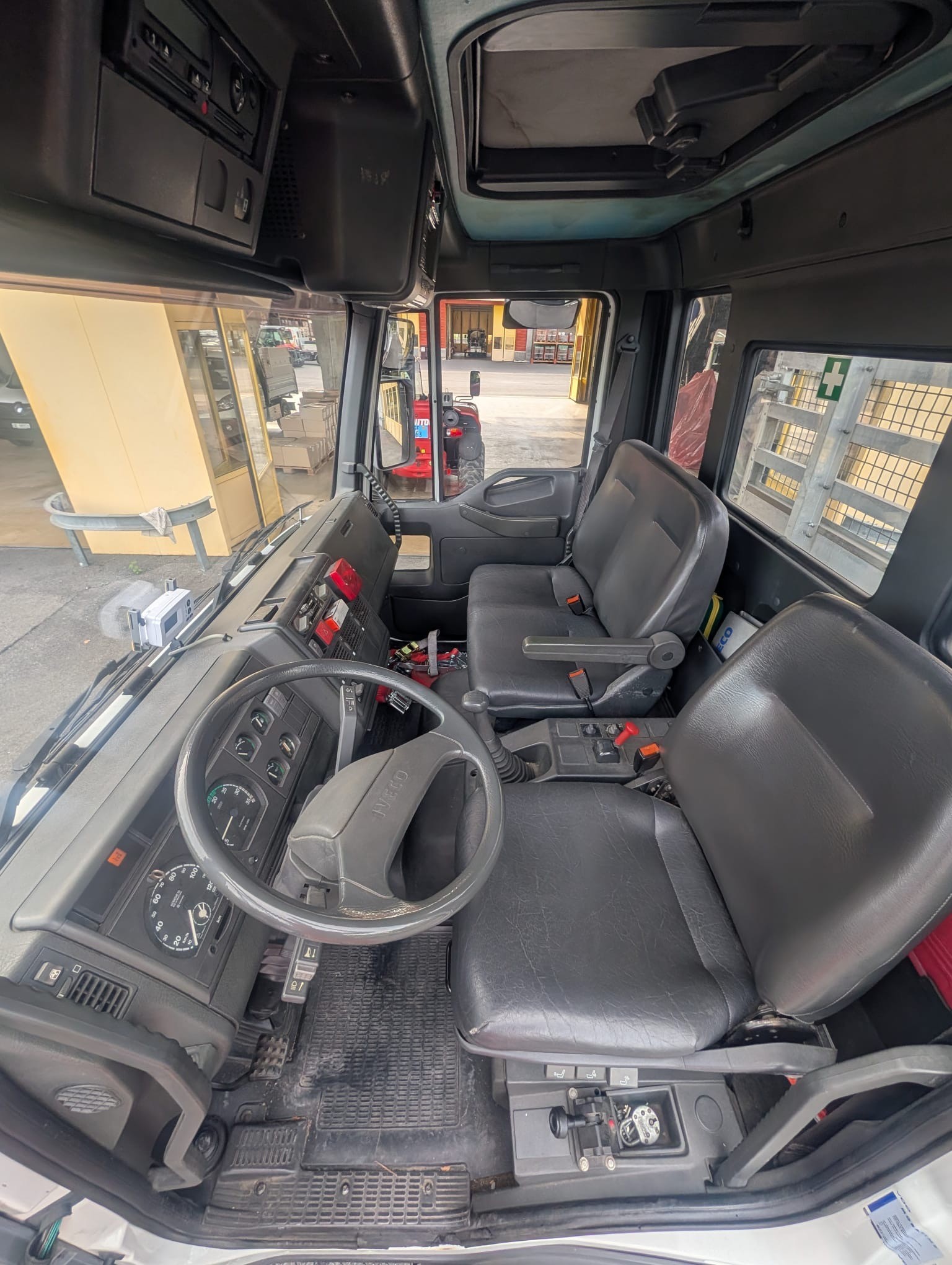 IVECO 35-image-4