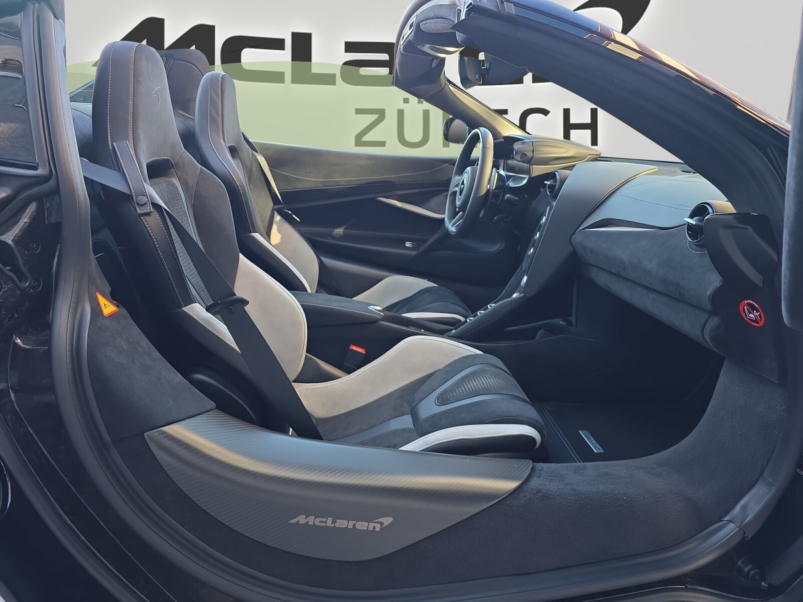 McLAREN 750S Spider Performance-image-15