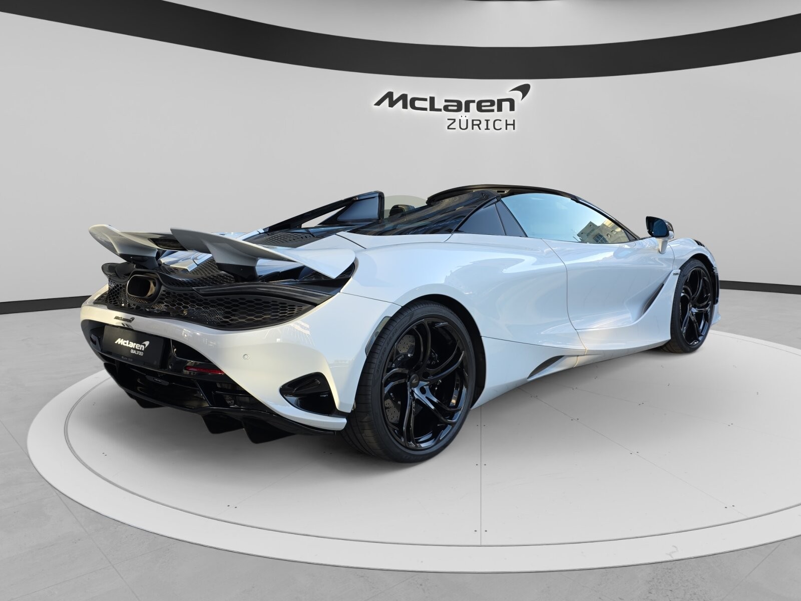 McLAREN 750S Spider Performance-image-4