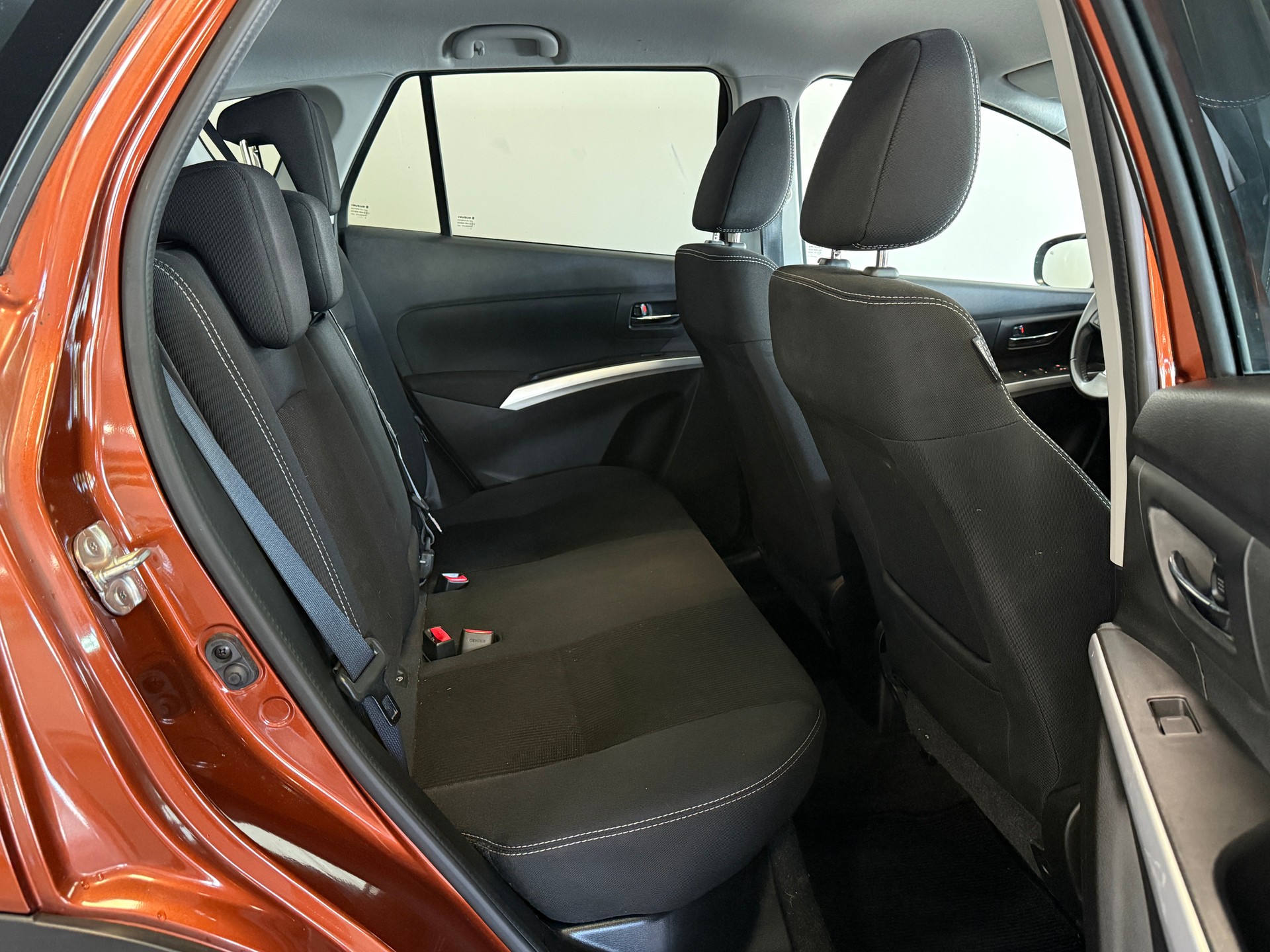 SUZUKI SX4 S-Cross 1.4 16V Generation Hybrid 4WD-image-12