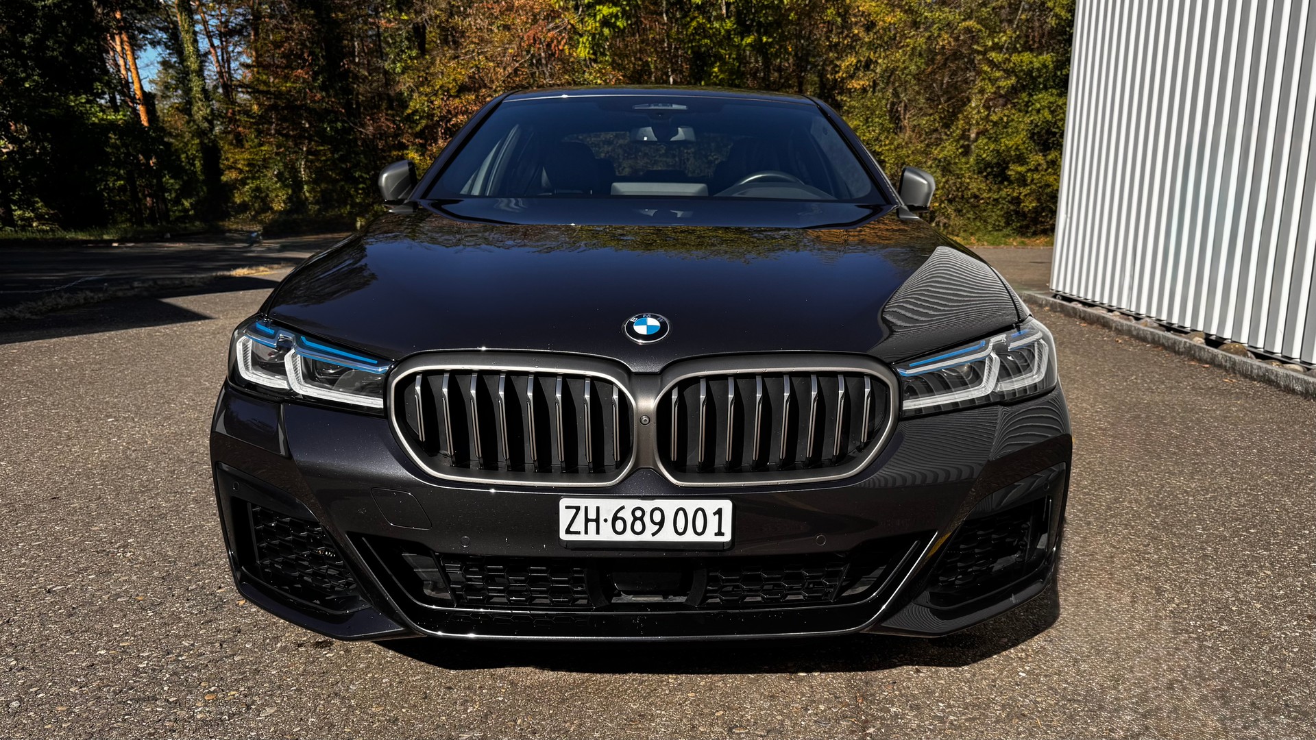 BMW M550i xDrive SAG-image-3