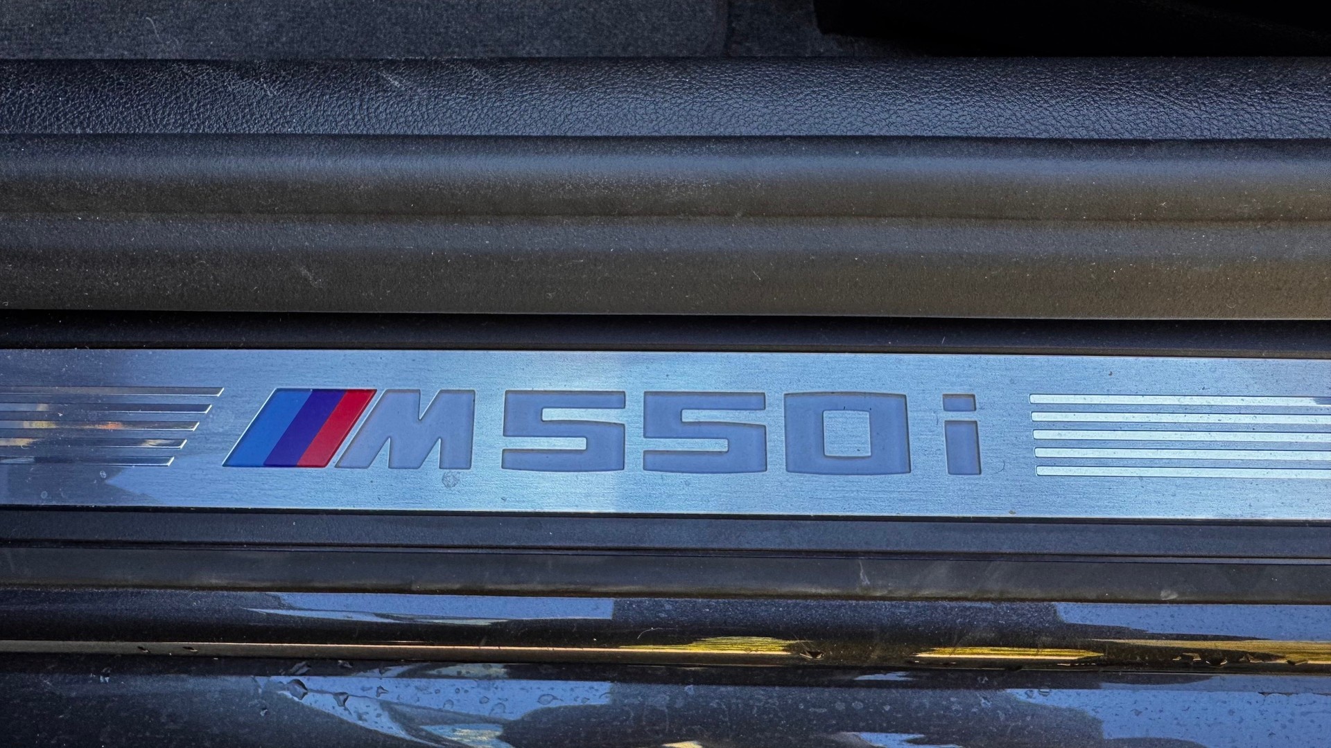 BMW M550i xDrive SAG-image-9