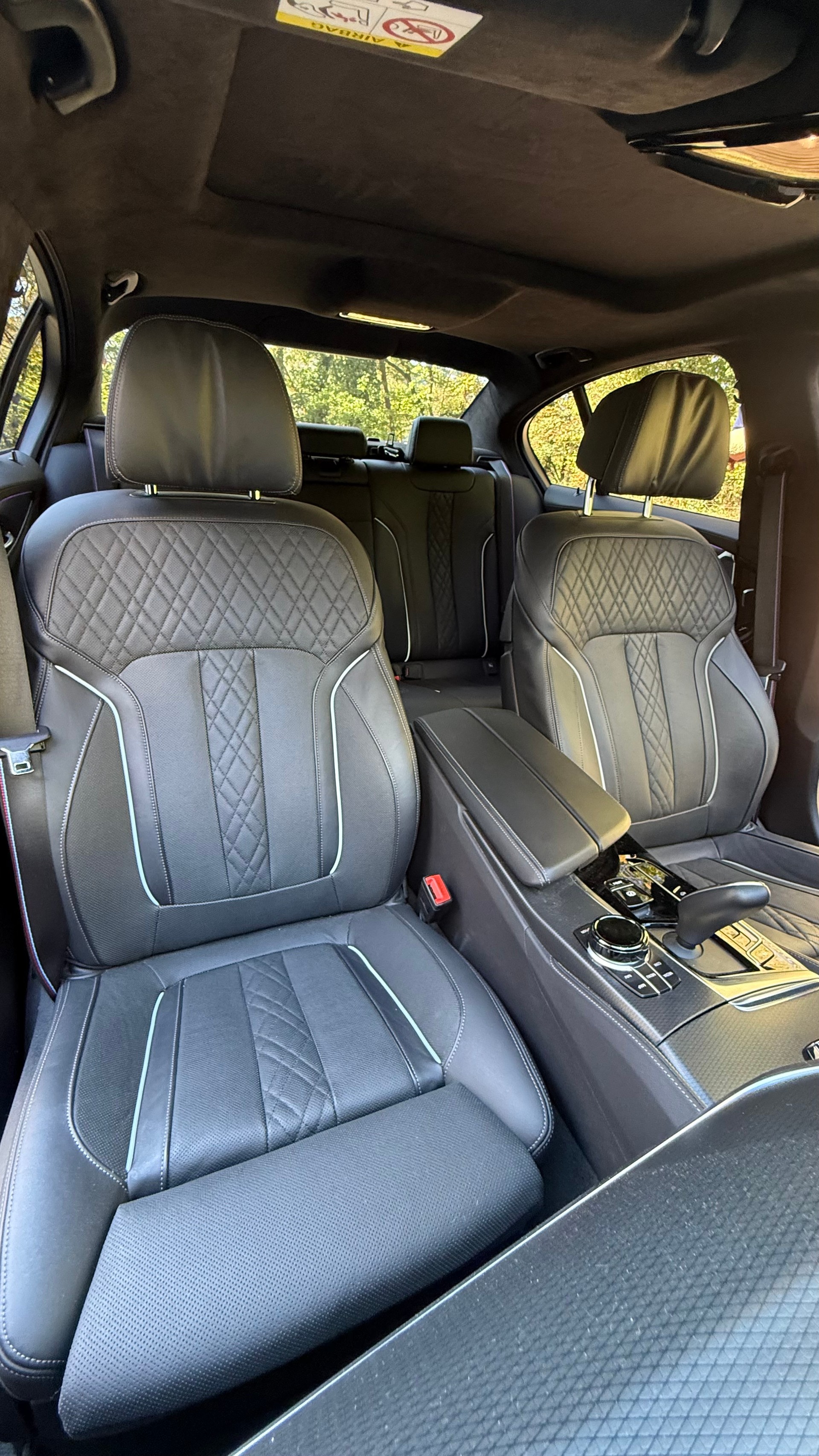 BMW M550i xDrive SAG-image-8